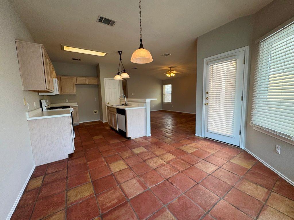 1508 Highland Dr, Cedar Park, TX 78613