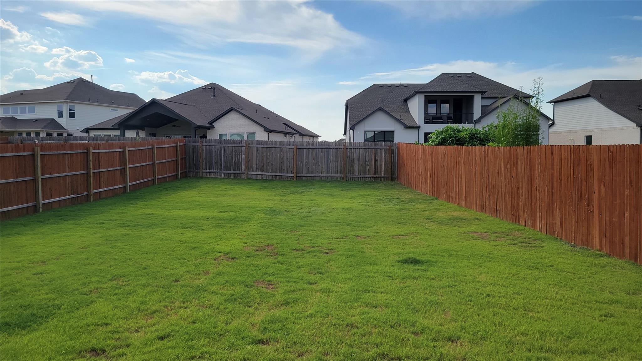 217 Redonda Dr, Liberty Hill, TX 78642