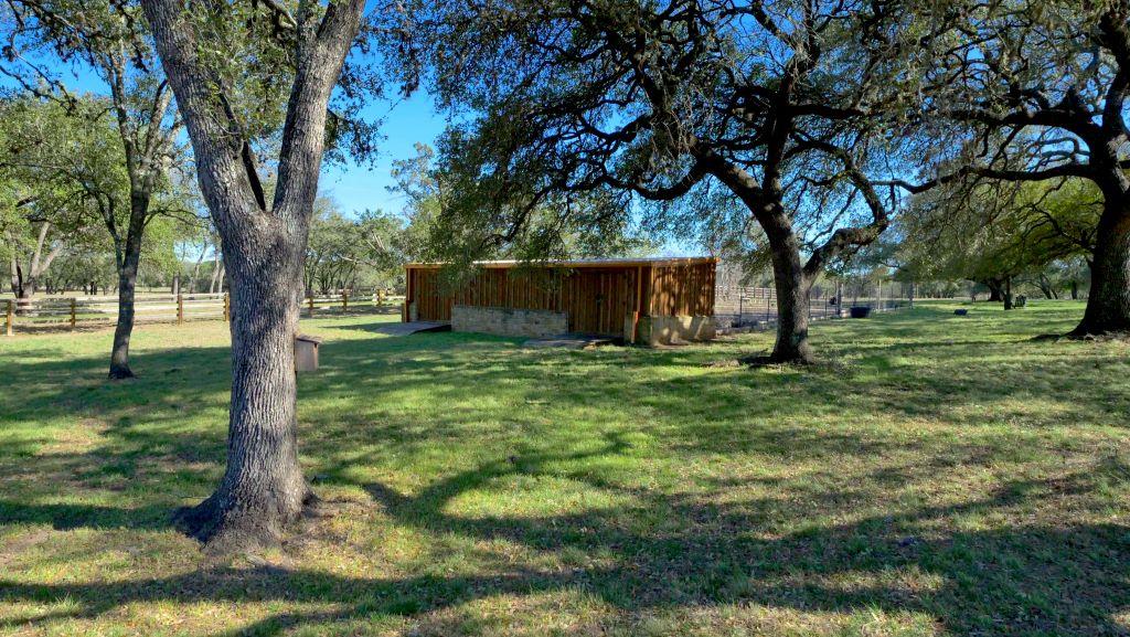 1115 County Road 414, Spicewood, TX 78669