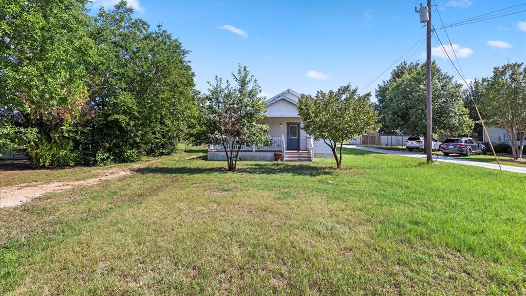 633 Academy St, Blanco, TX 78606