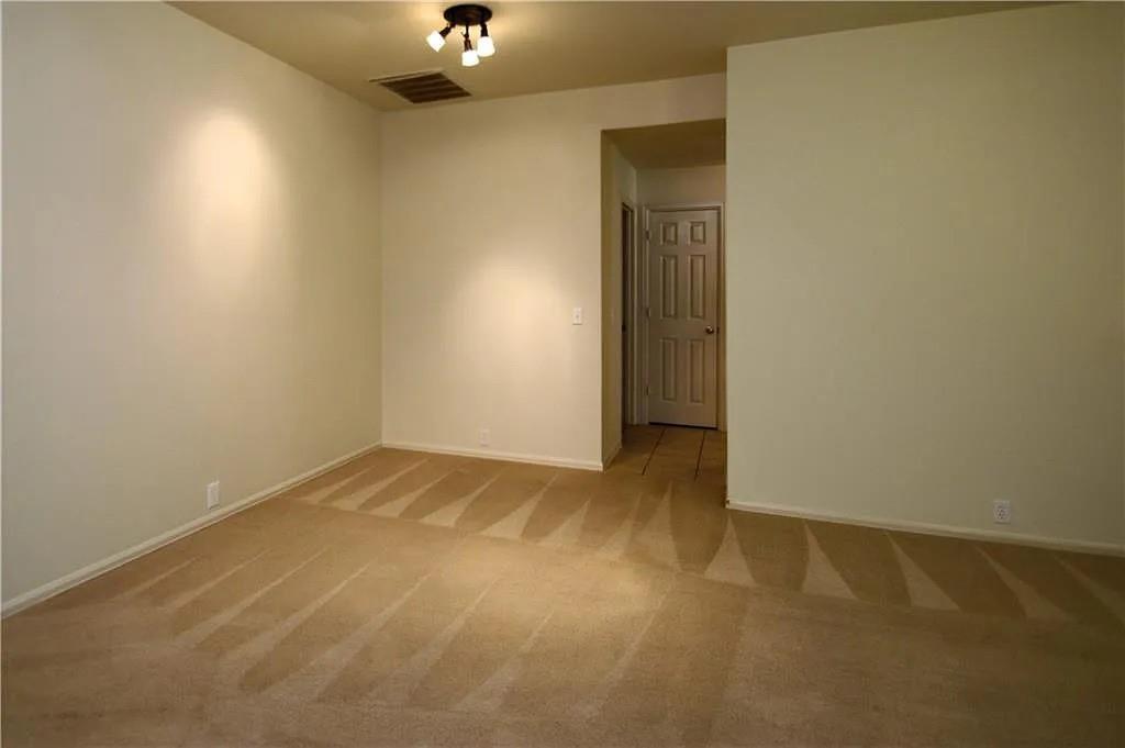 125 Camelia Pkwy, Kyle, TX 78640