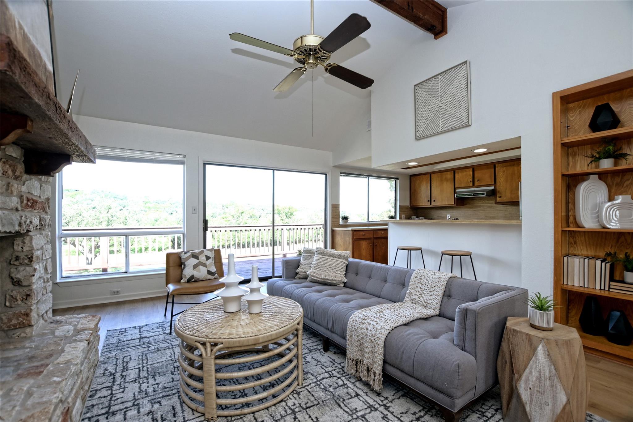 302 Seawind St, Lakeway, TX 78734