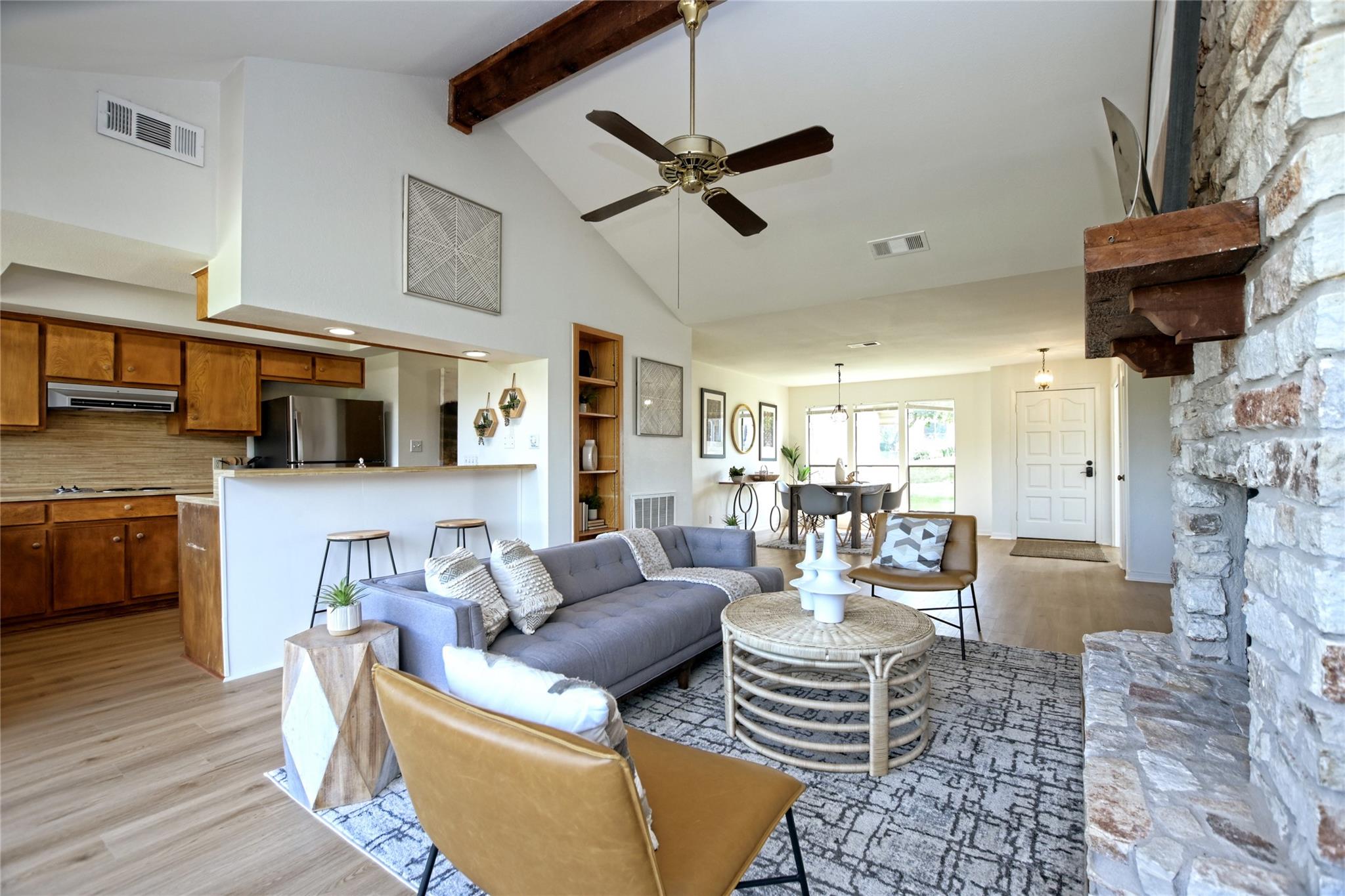 302 Seawind St, Lakeway, TX 78734