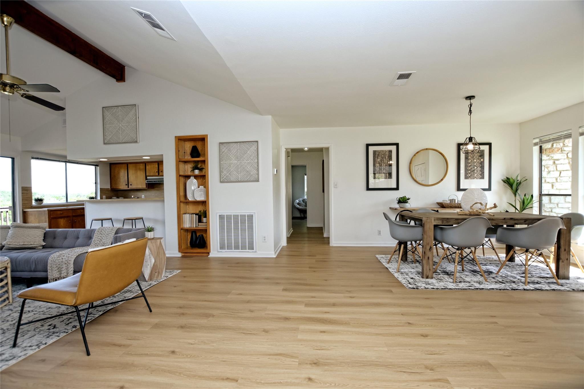 302 Seawind St, Lakeway, TX 78734