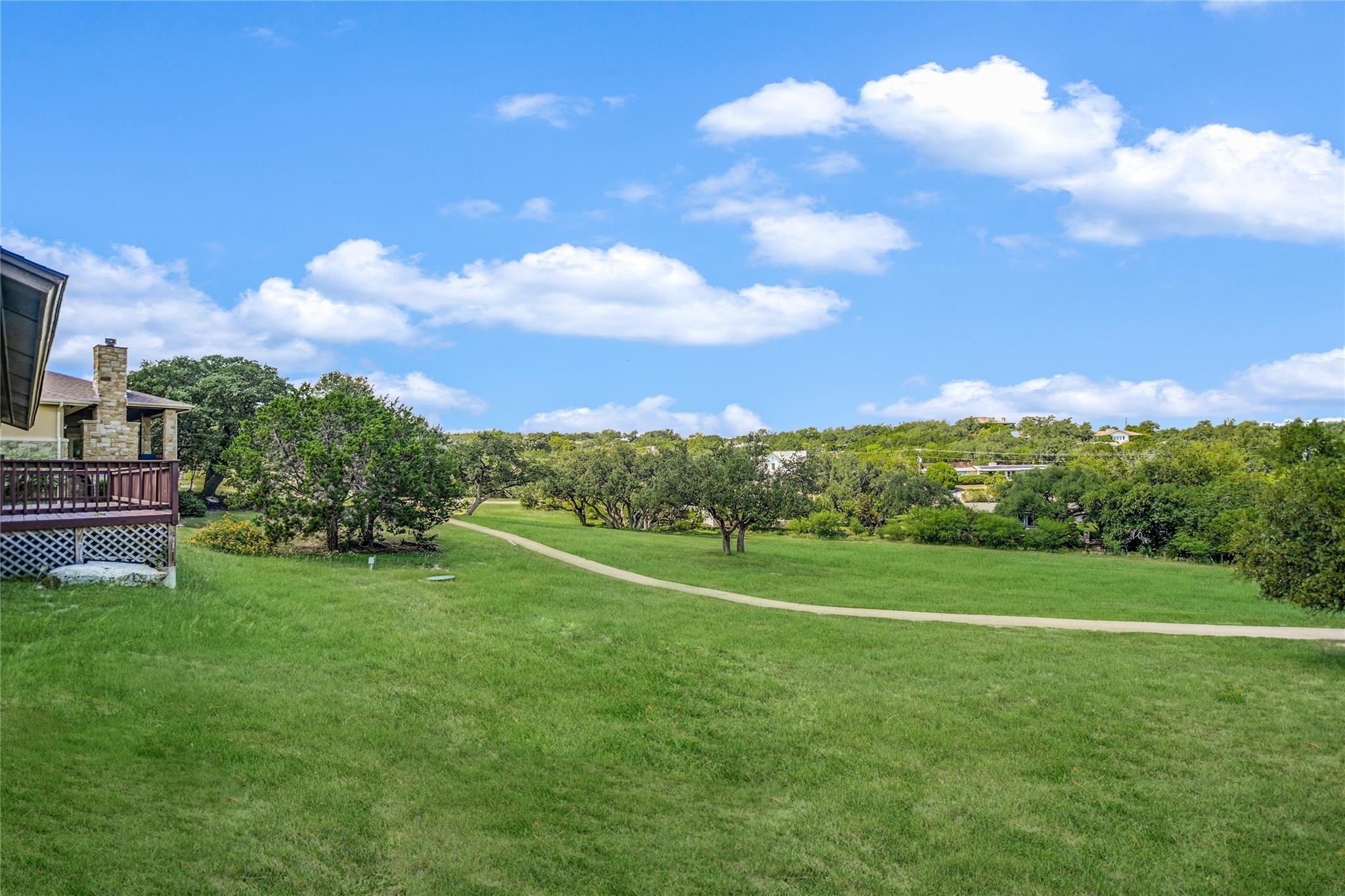 302 Seawind St, Lakeway, TX 78734