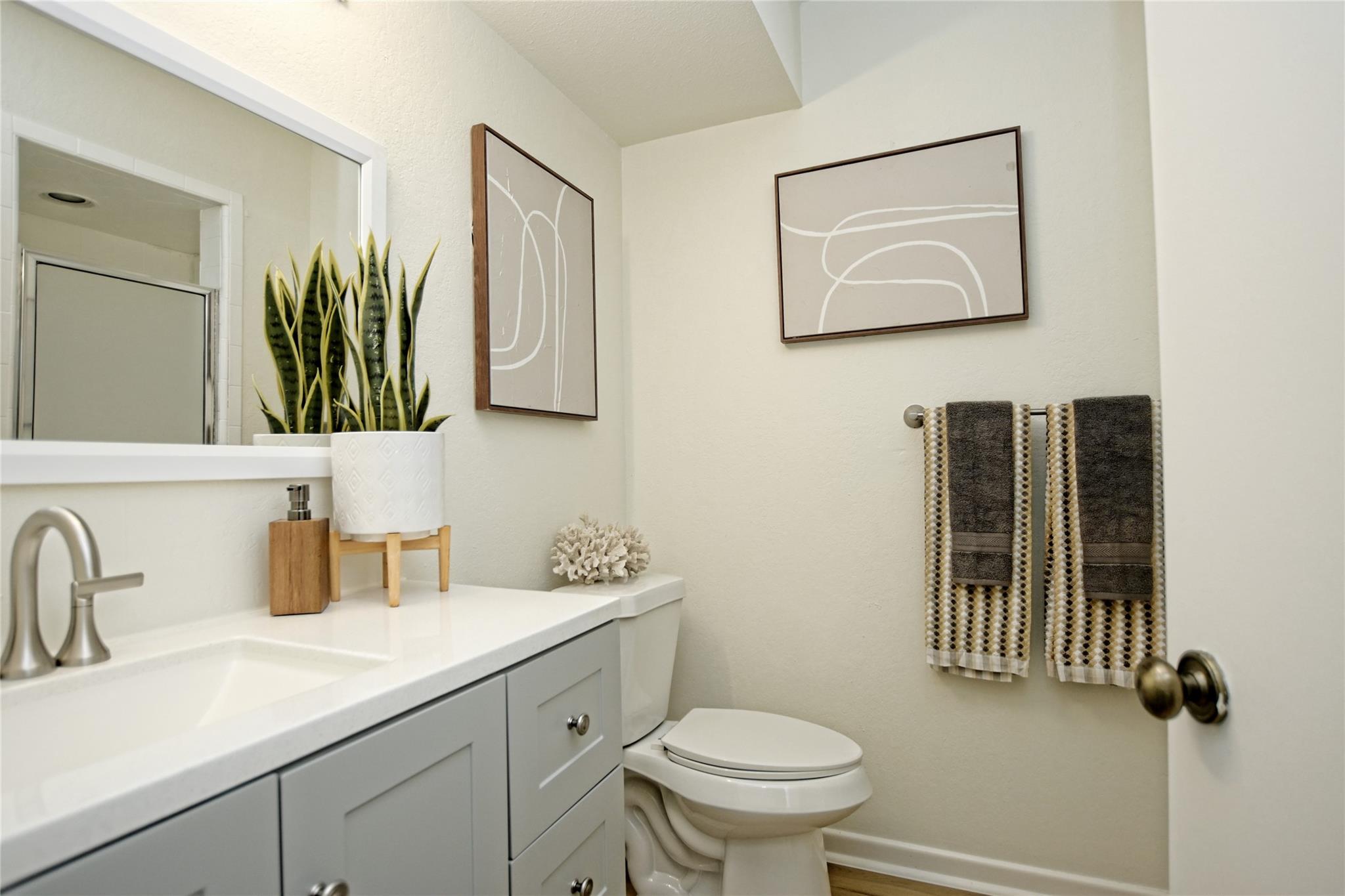 302 Seawind St, Lakeway, TX 78734