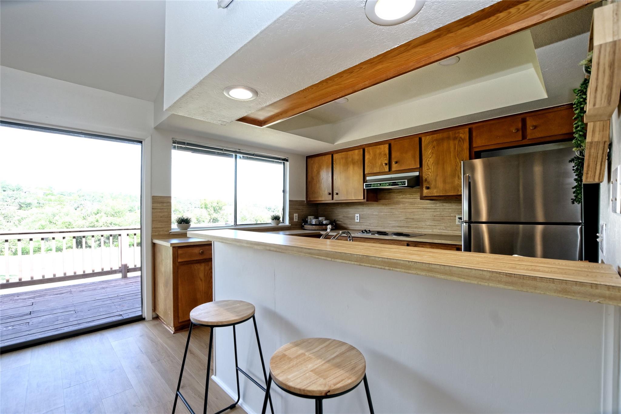 302 Seawind St, Lakeway, TX 78734