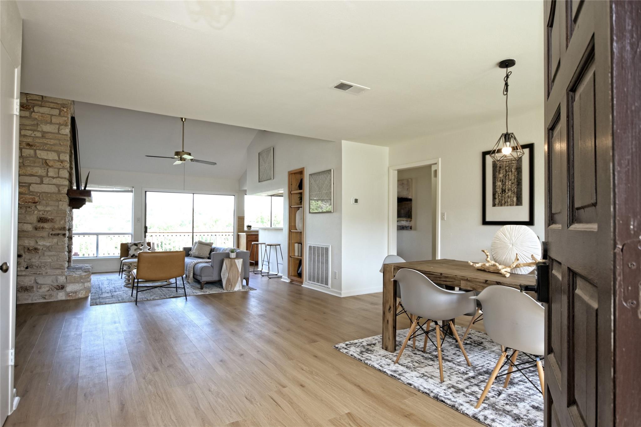 302 Seawind St, Lakeway, TX 78734