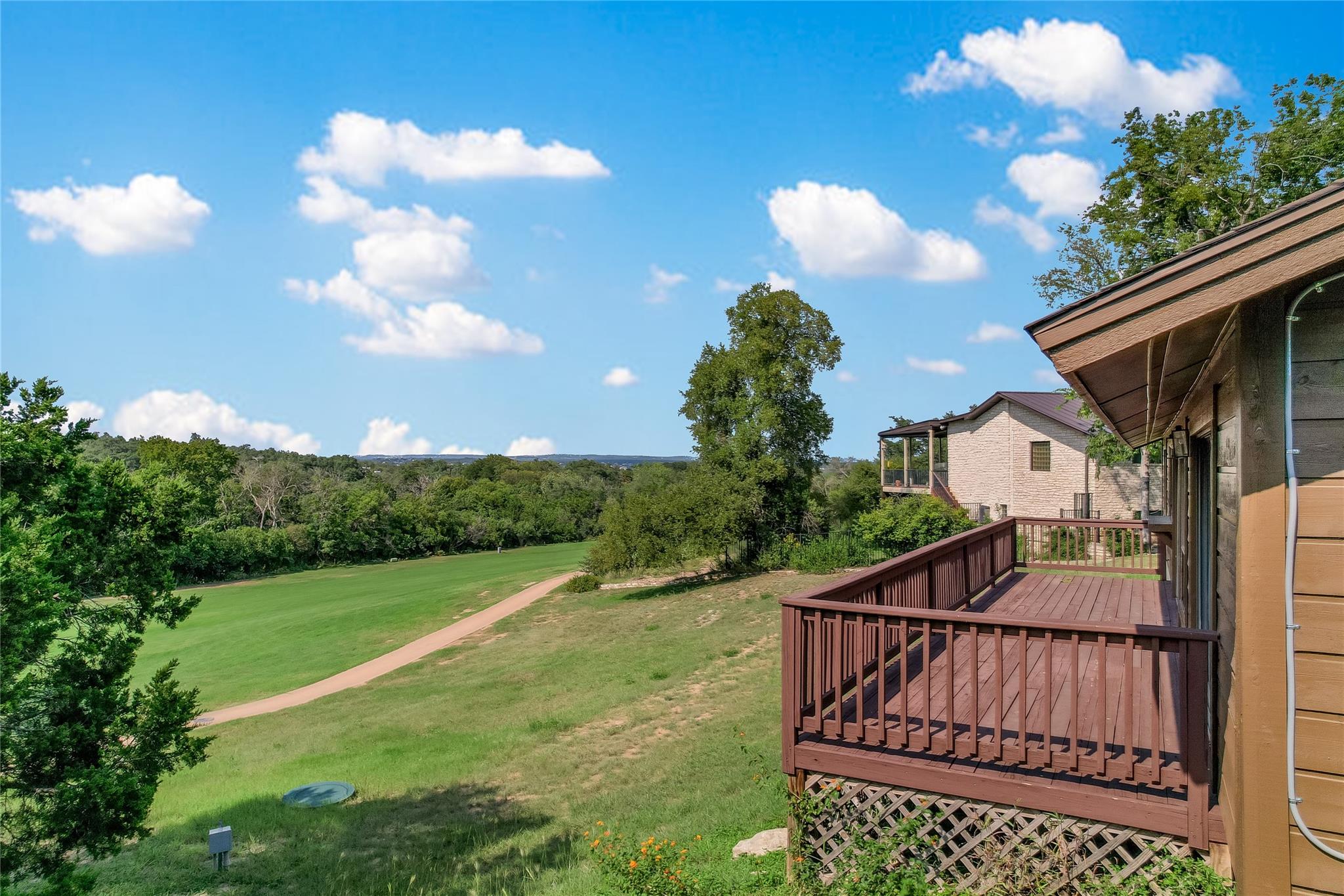 302 Seawind St, Lakeway, TX 78734