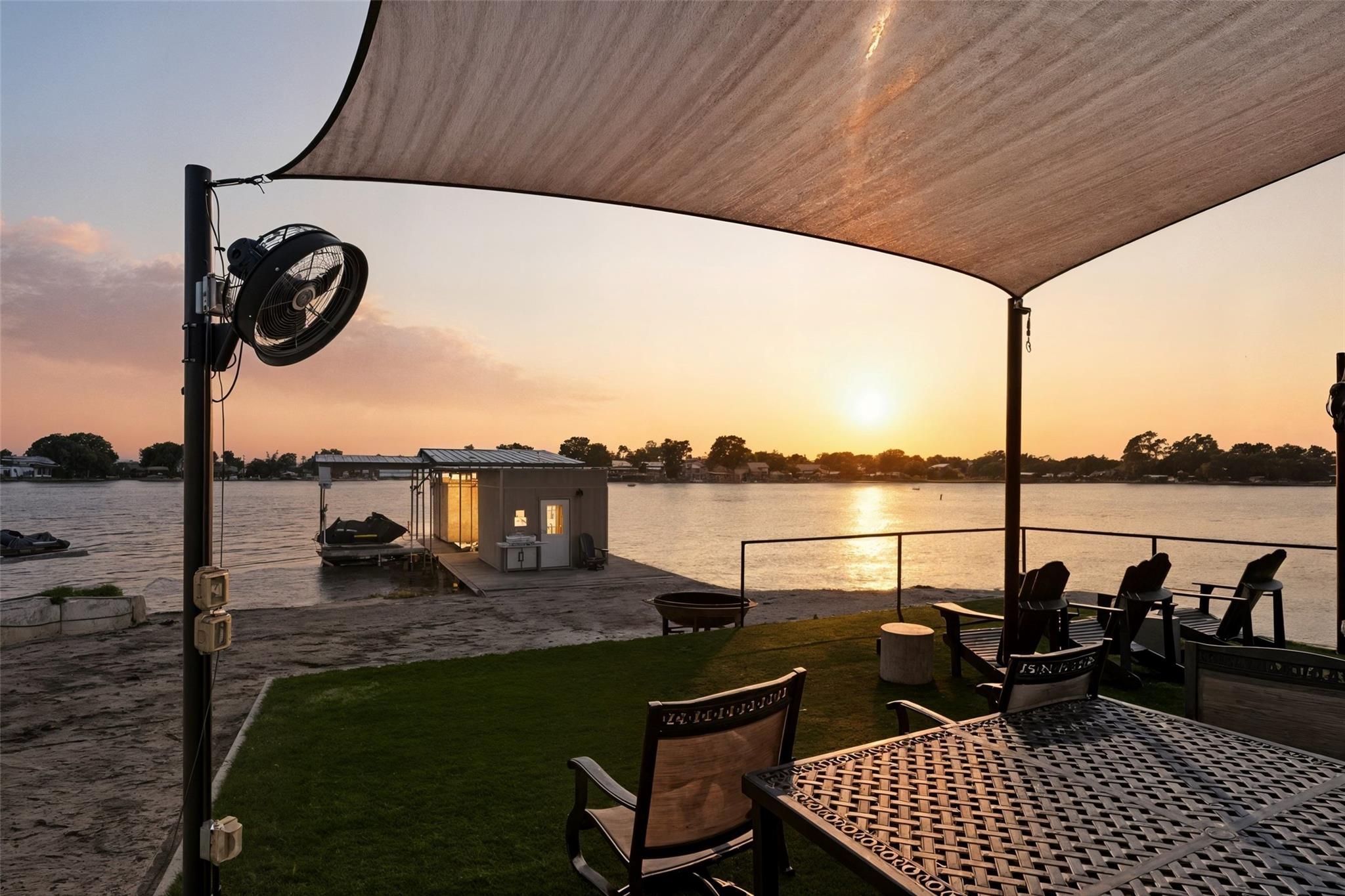 1526 Hilltop Dr, Granite Shoals, TX 78654