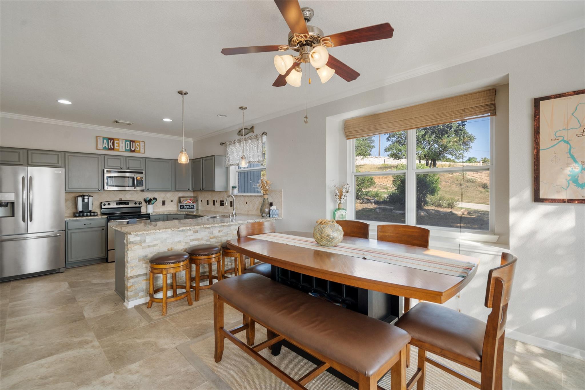 1526 Hilltop Dr, Granite Shoals, TX 78654