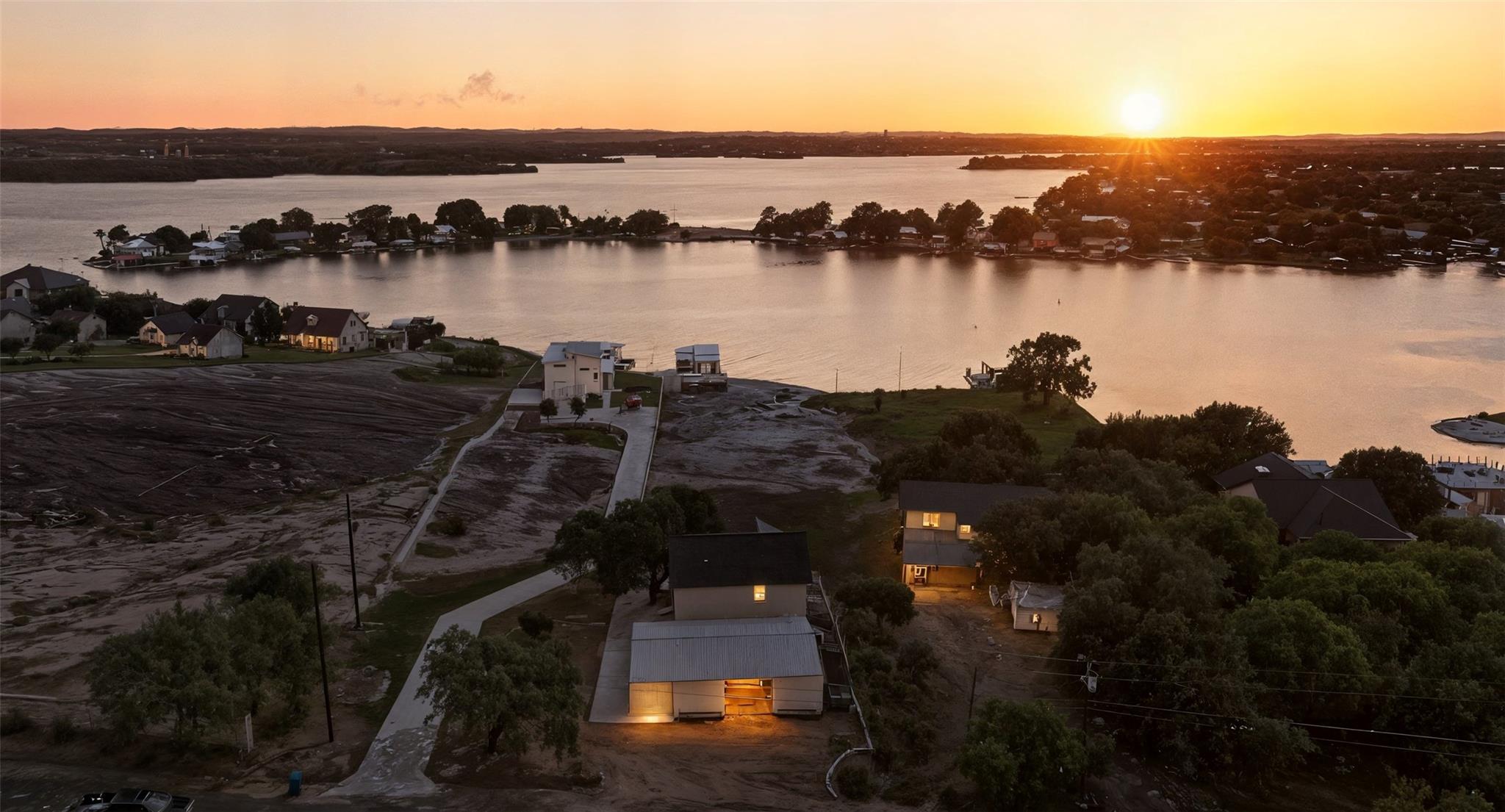 1526 Hilltop Dr, Granite Shoals, TX 78654