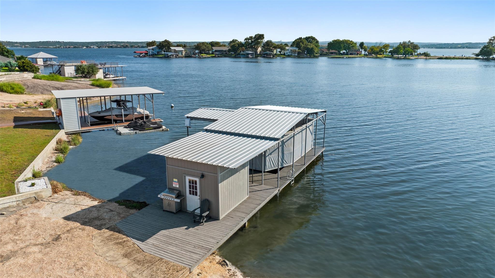 1526 Hilltop Dr, Granite Shoals, TX 78654