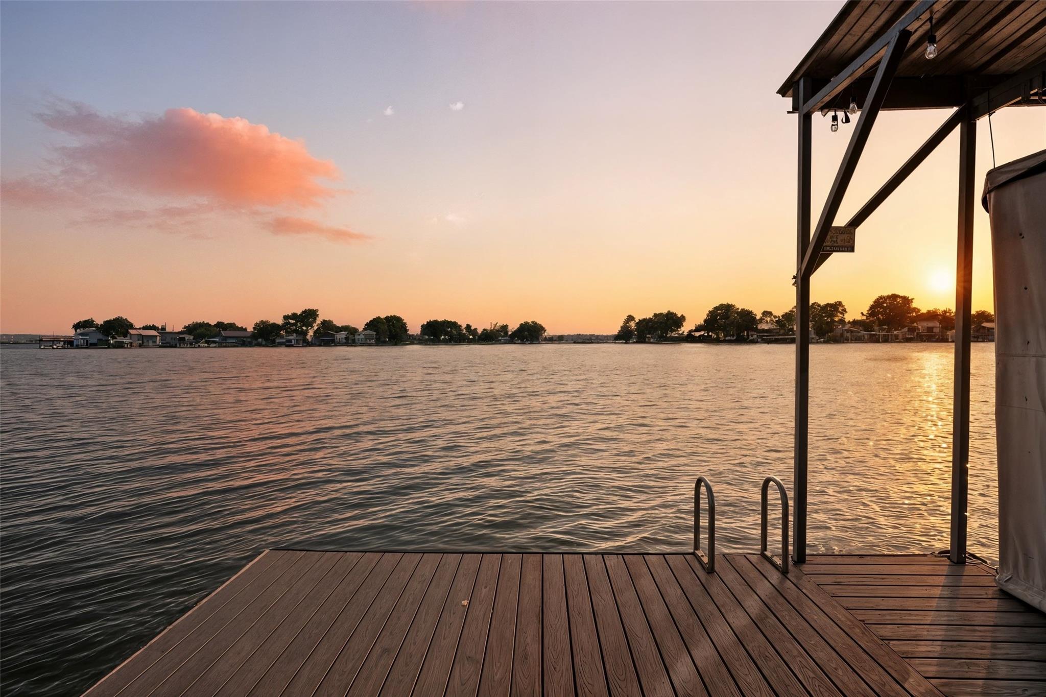 1526 Hilltop Dr, Granite Shoals, TX 78654