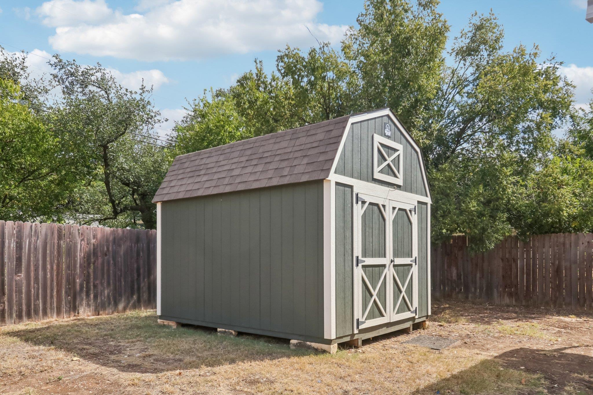 681 W South St, Bertram, TX 78605