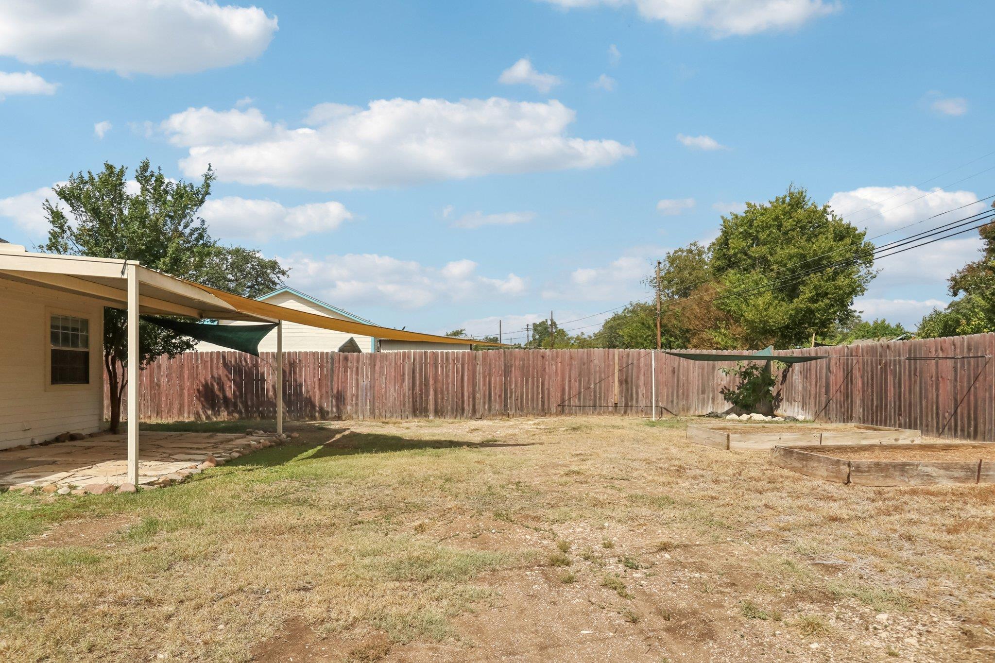 681 W South St, Bertram, TX 78605