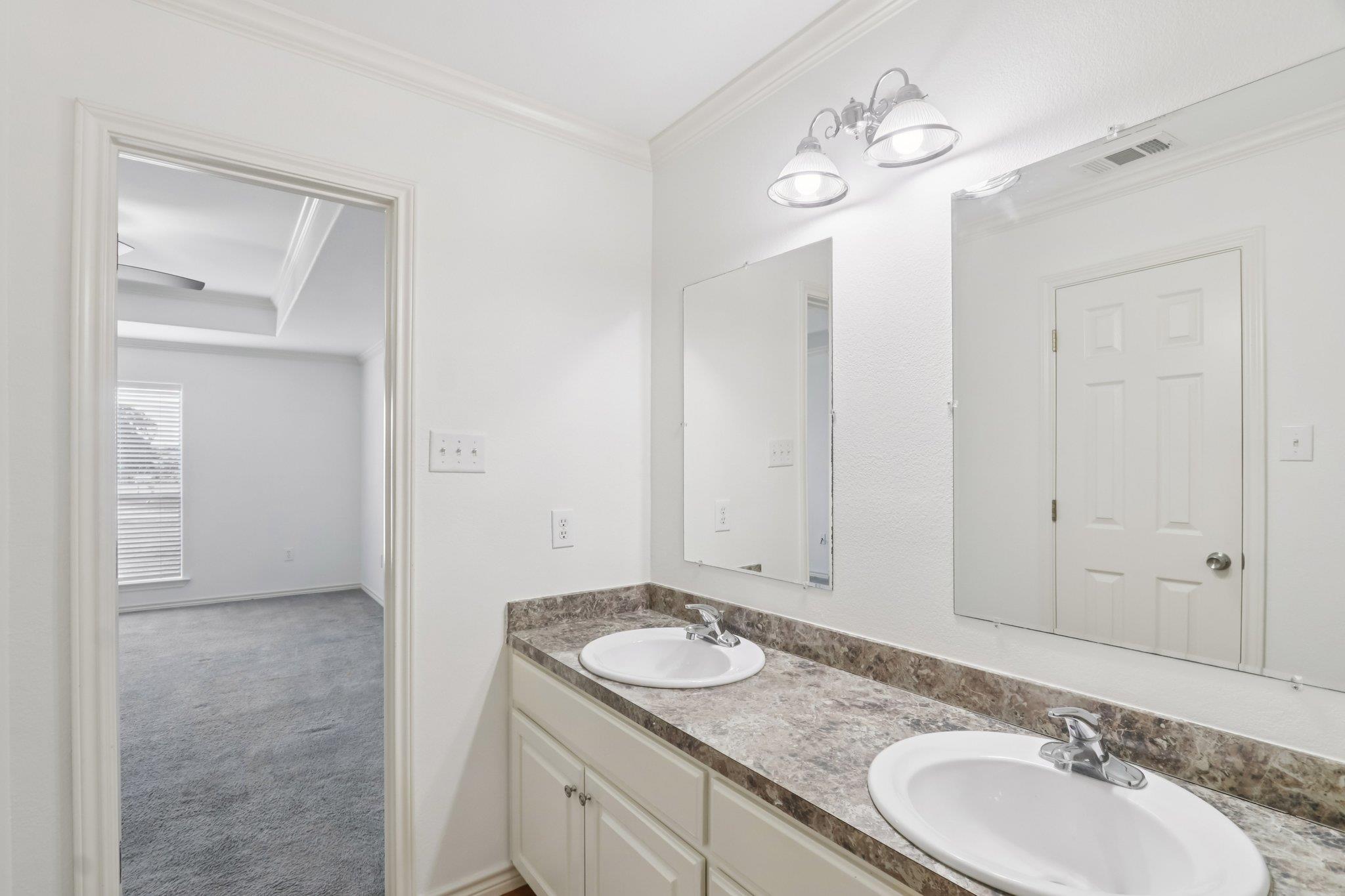 681 W South St, Bertram, TX 78605