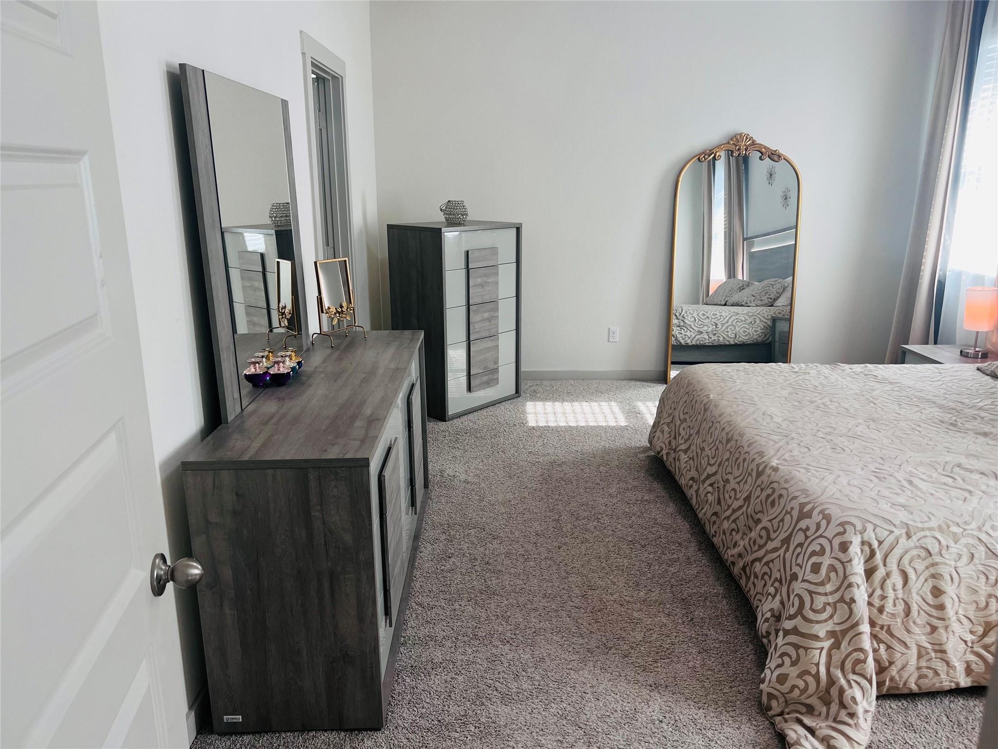 94 Barton Creek Ln, Hutto, TX 78634