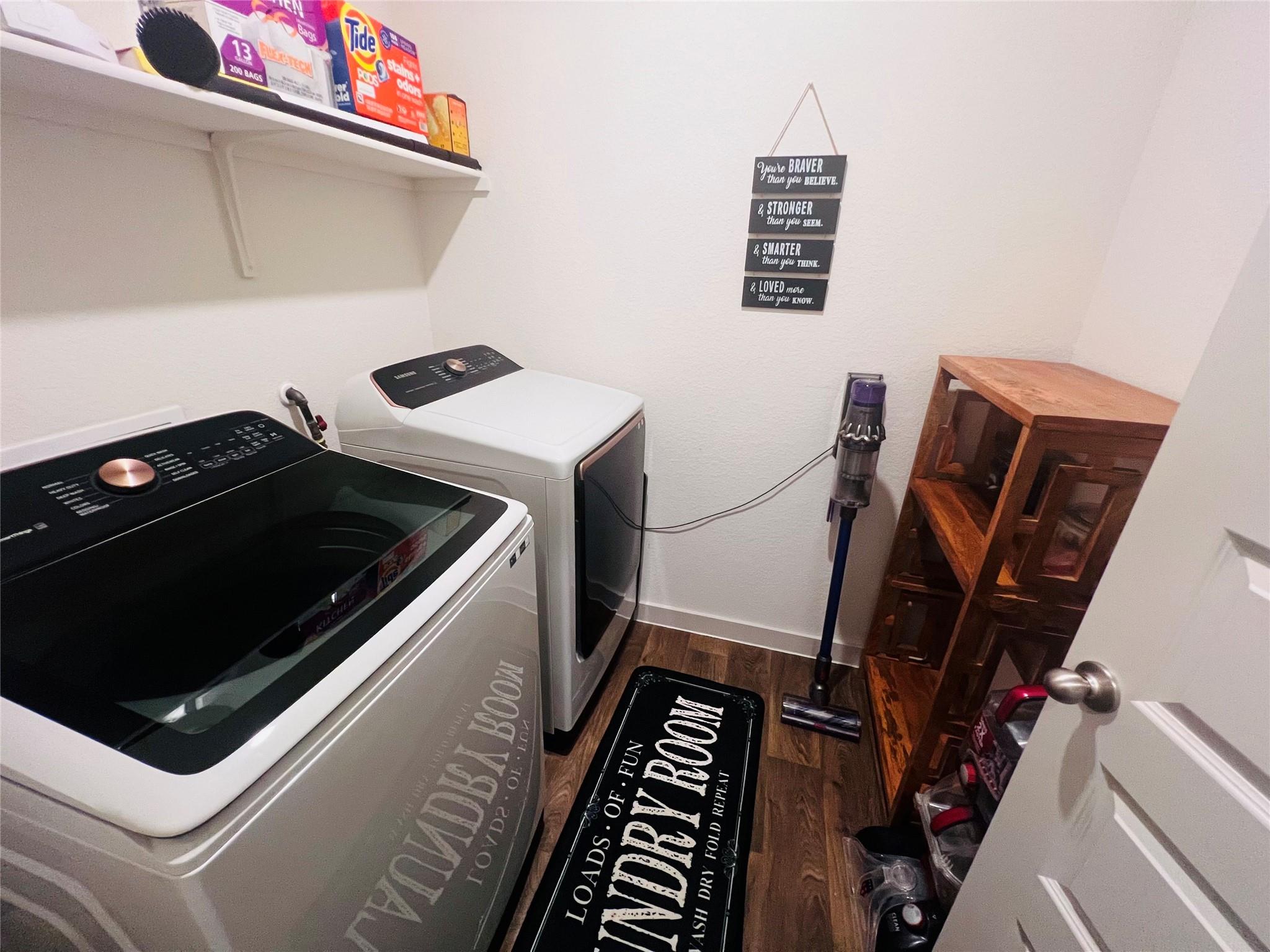 94 Barton Creek Ln, Hutto, TX 78634