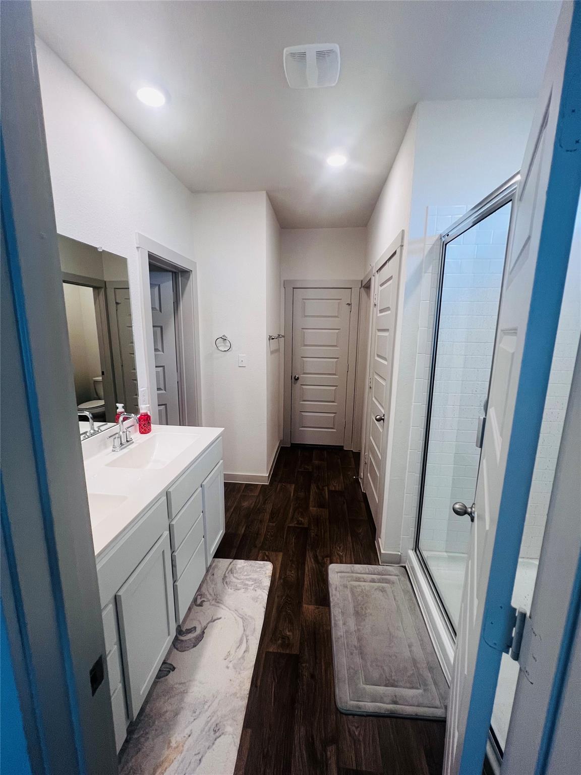 94 Barton Creek Ln, Hutto, TX 78634