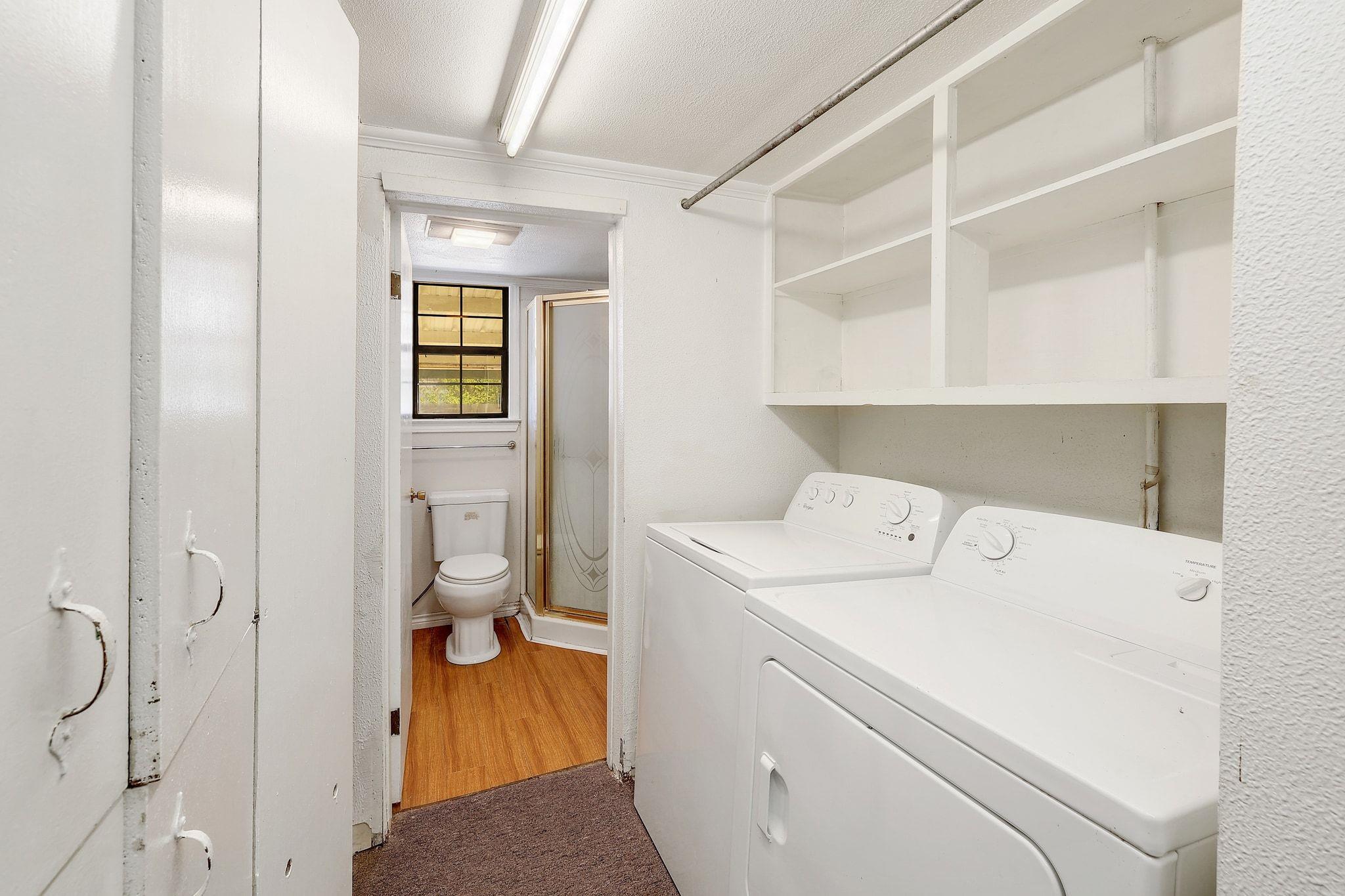 905 Kimbro St, Taylor, TX 76574