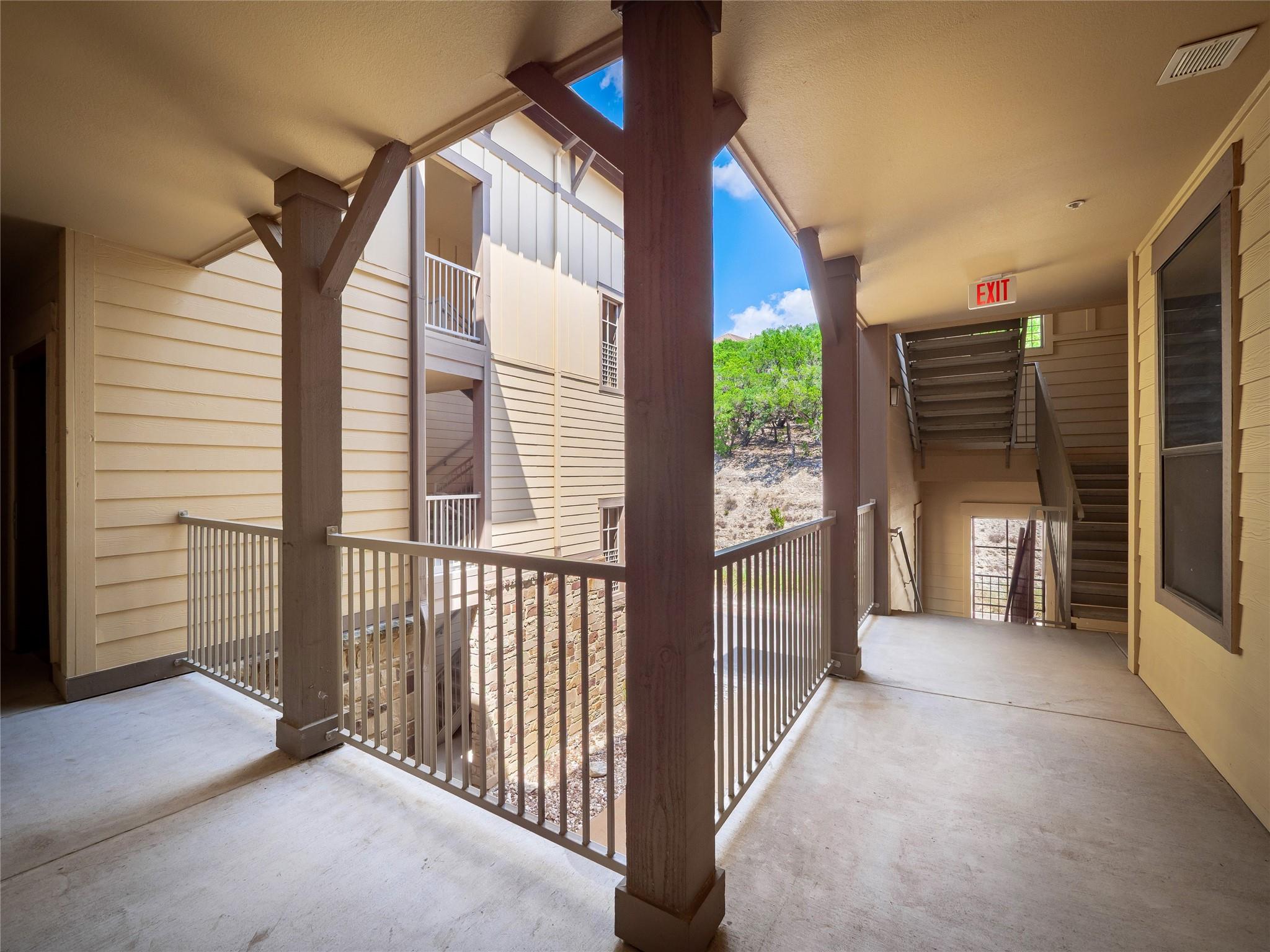 17808 Maritime Point Pt # 202, Jonestown, TX 78645