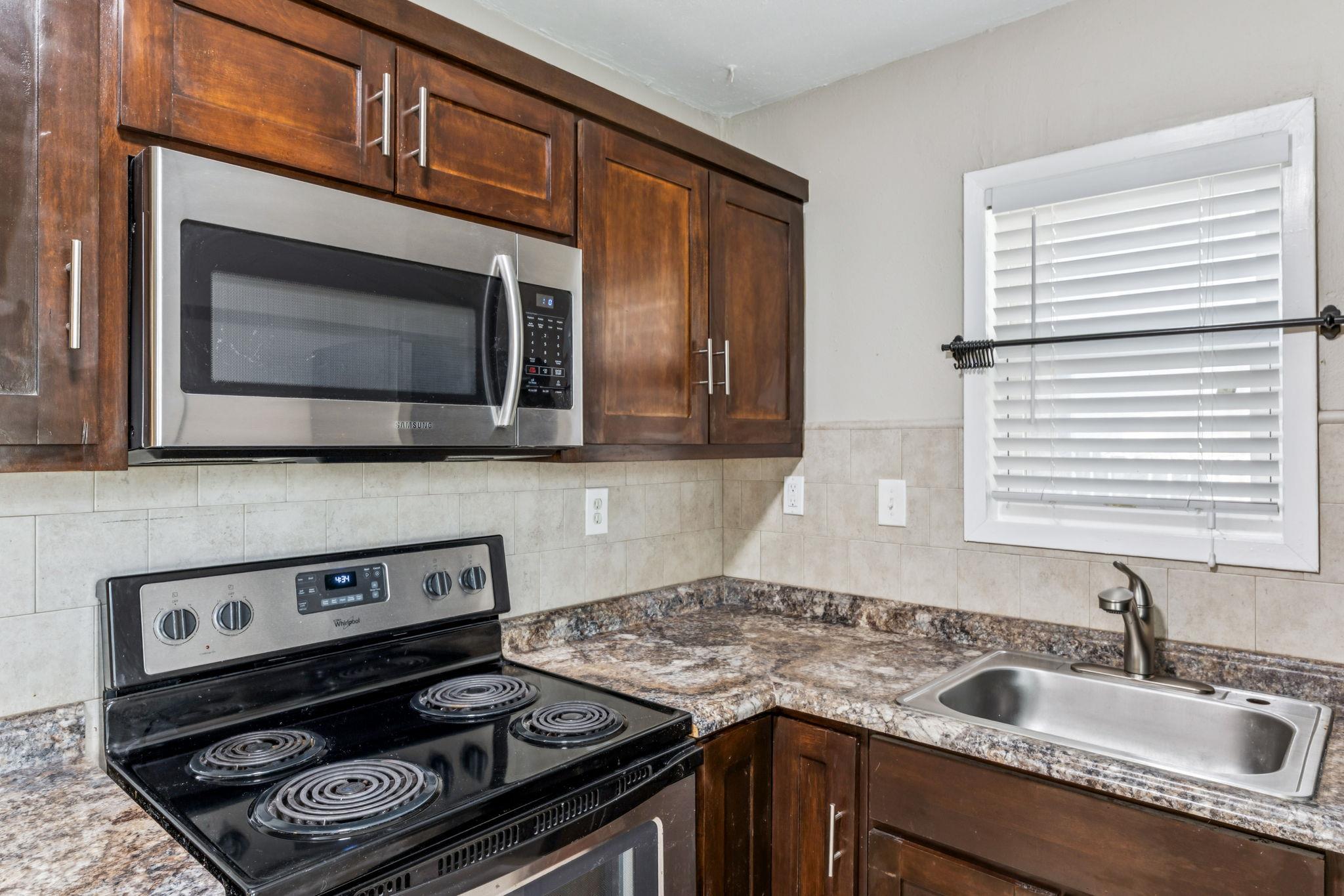 118 Frederick St, Austin, TX 78704