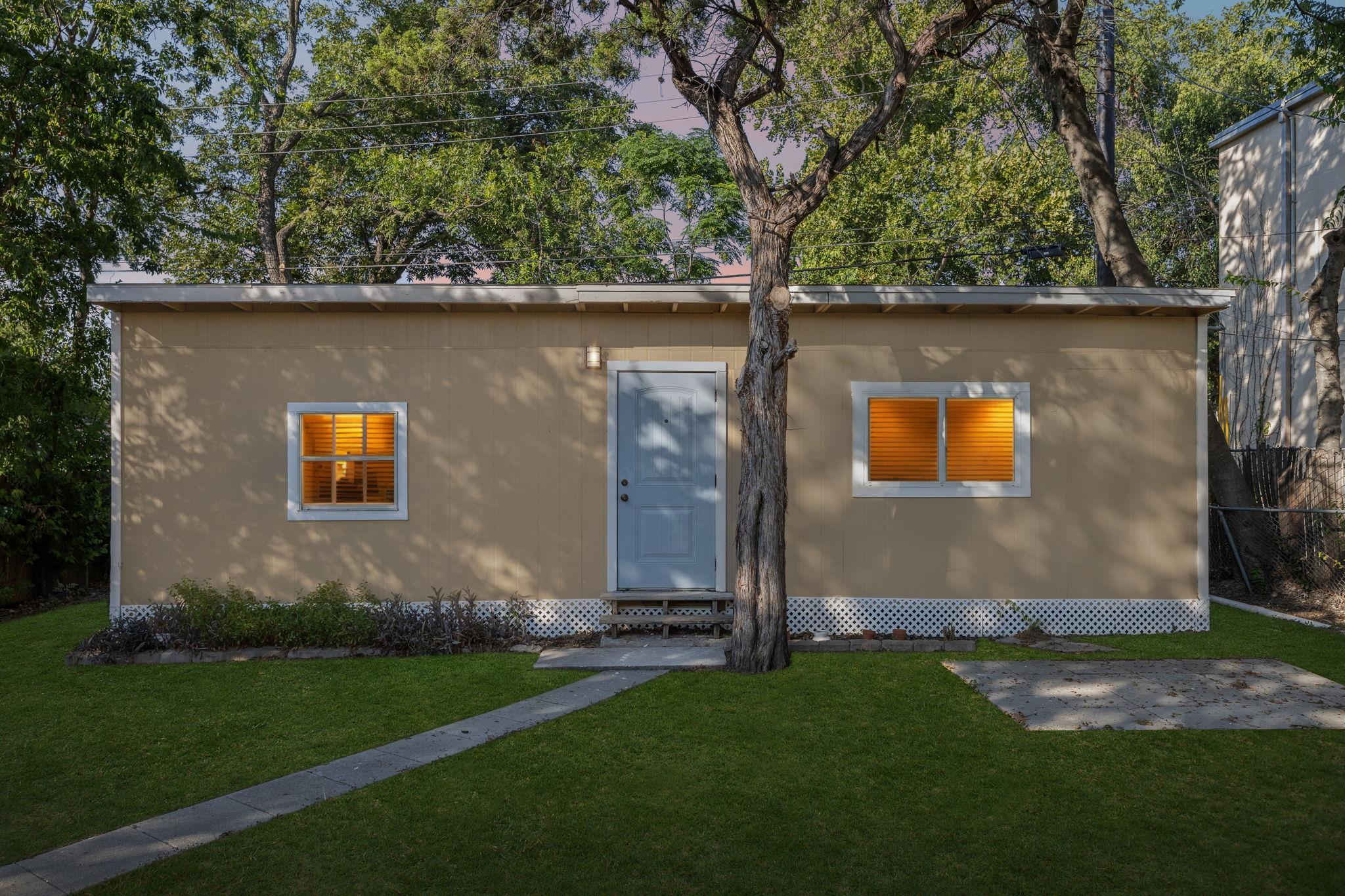 118 Frederick St, Austin, TX 78704