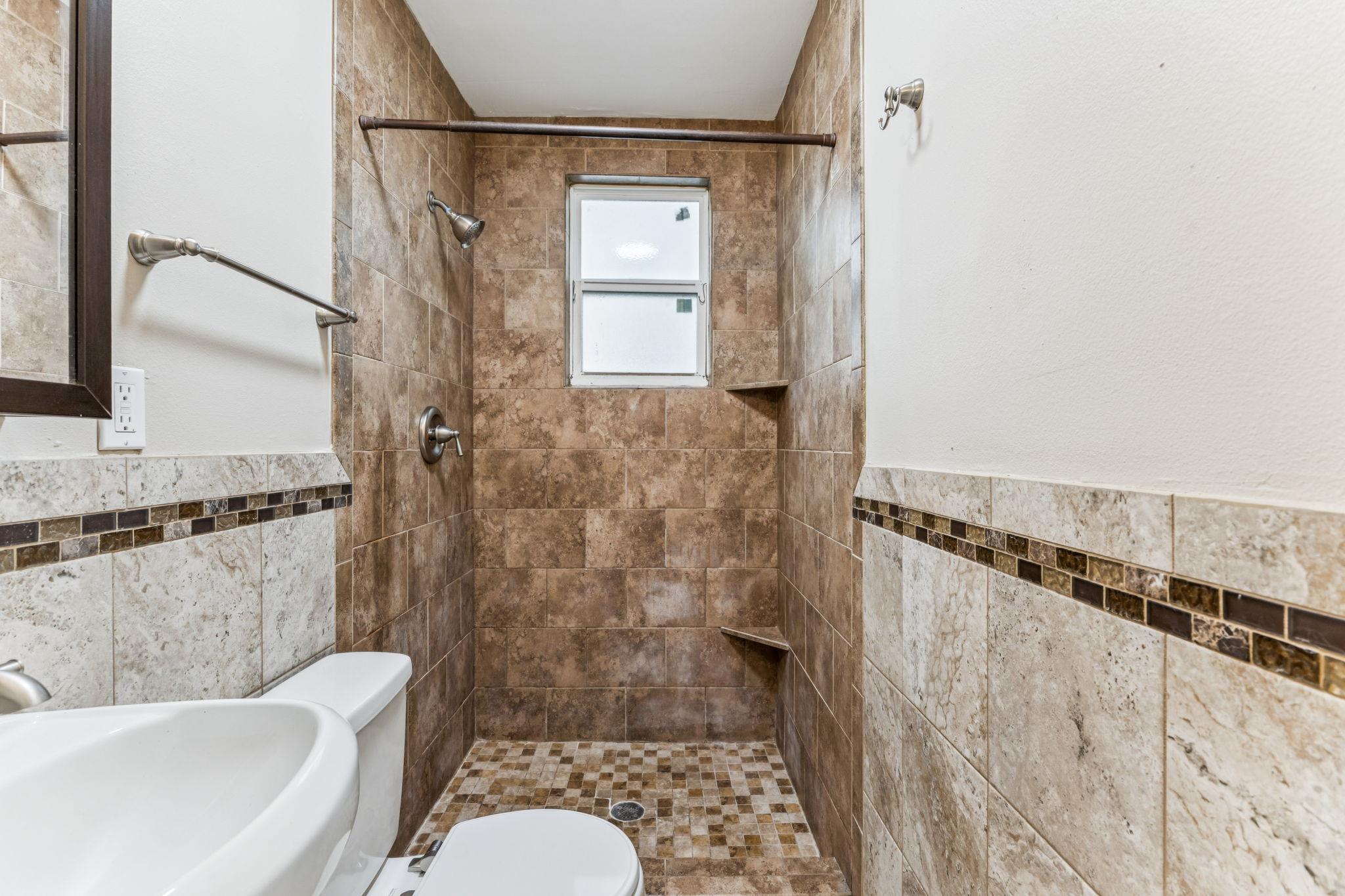 118 Frederick St, Austin, TX 78704