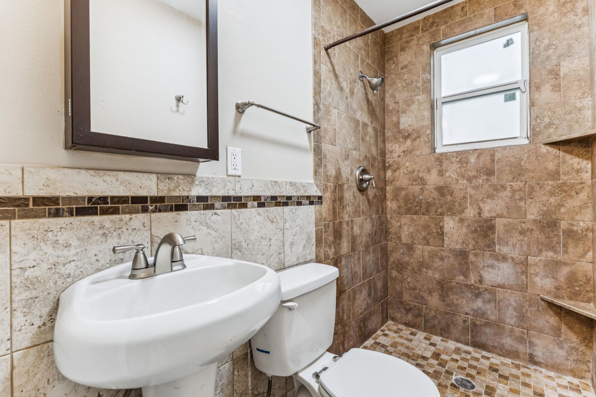 118 Frederick St, Austin, TX 78704