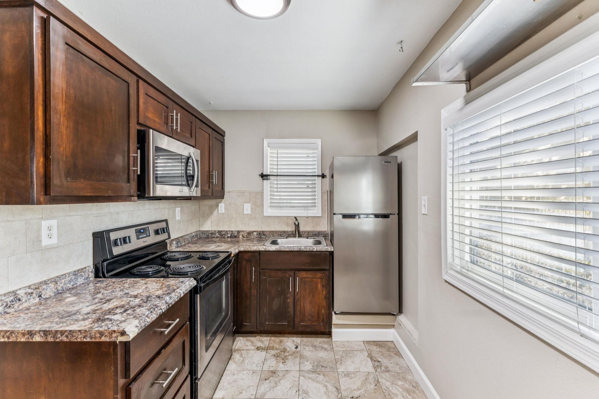 118 Frederick St, Austin, TX 78704