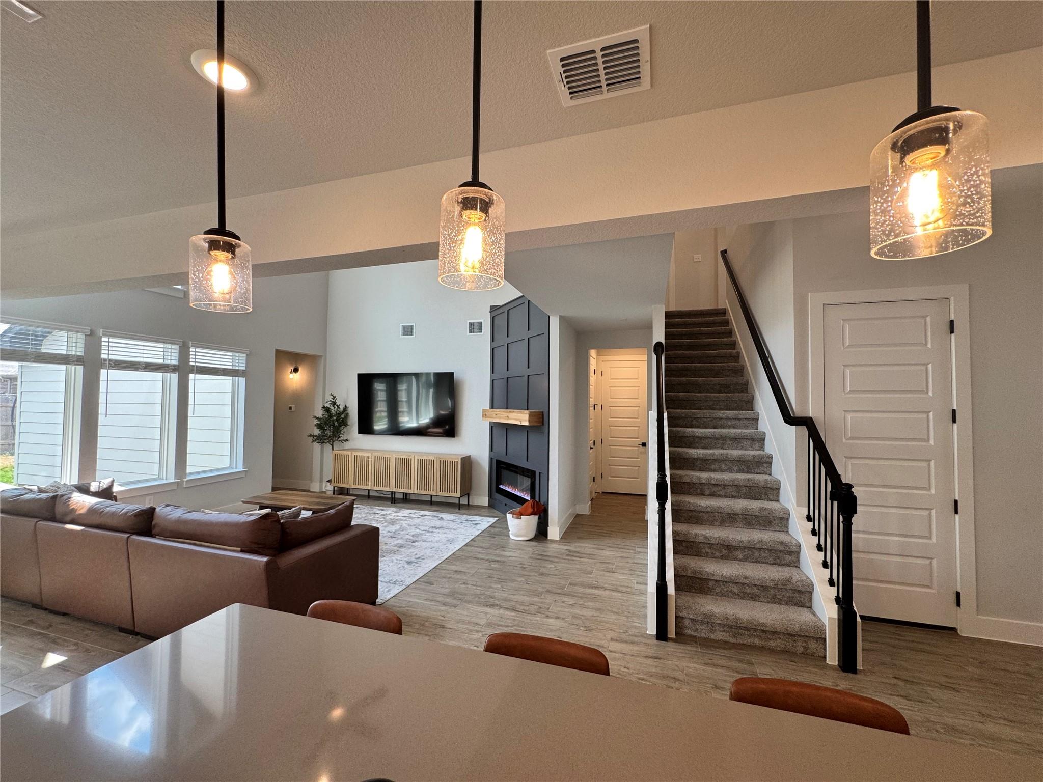 195 Grand Canyon Way, Kyle, TX 78640