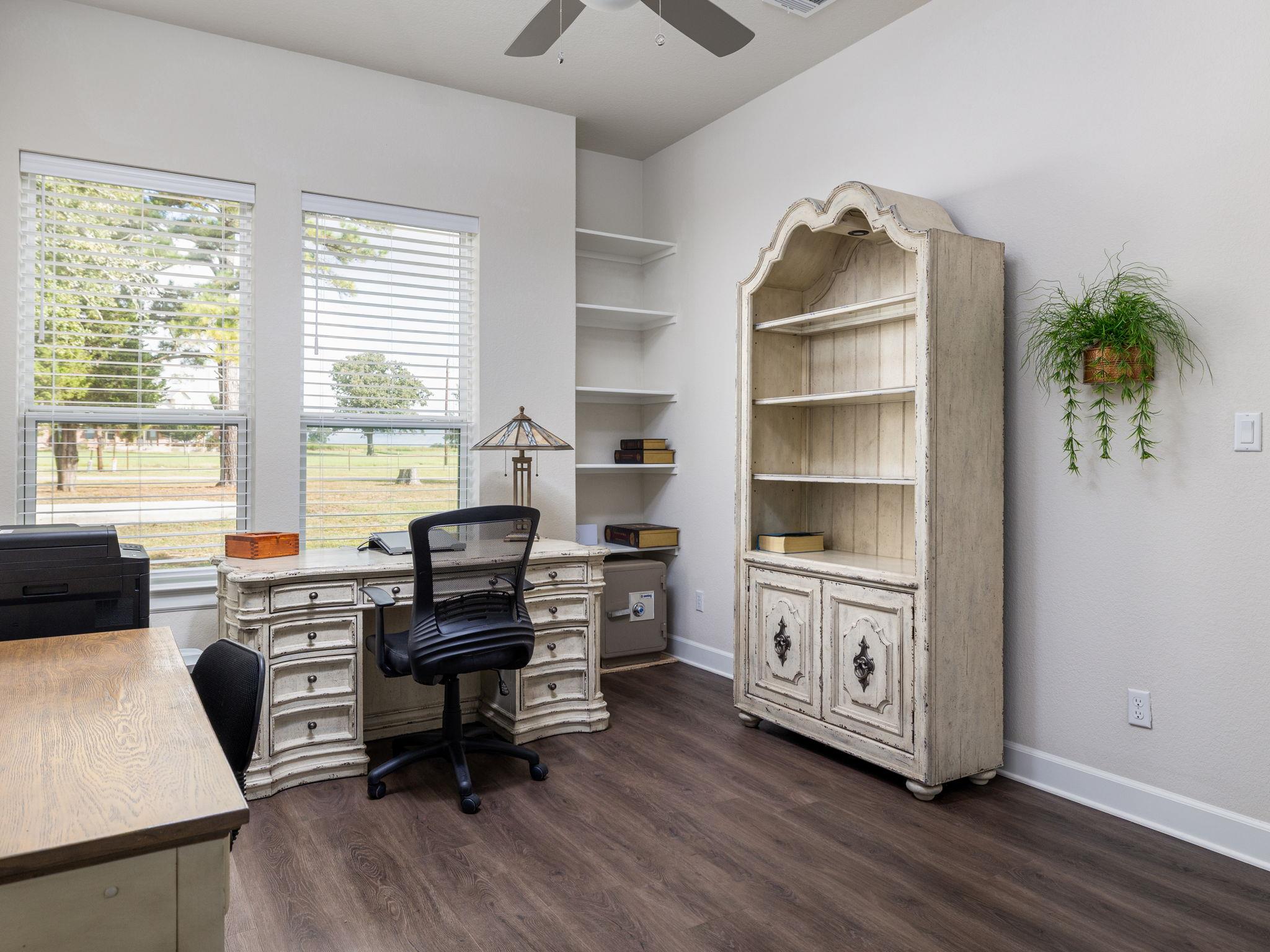 1145 W County Road 415, Lexington, TX 78947