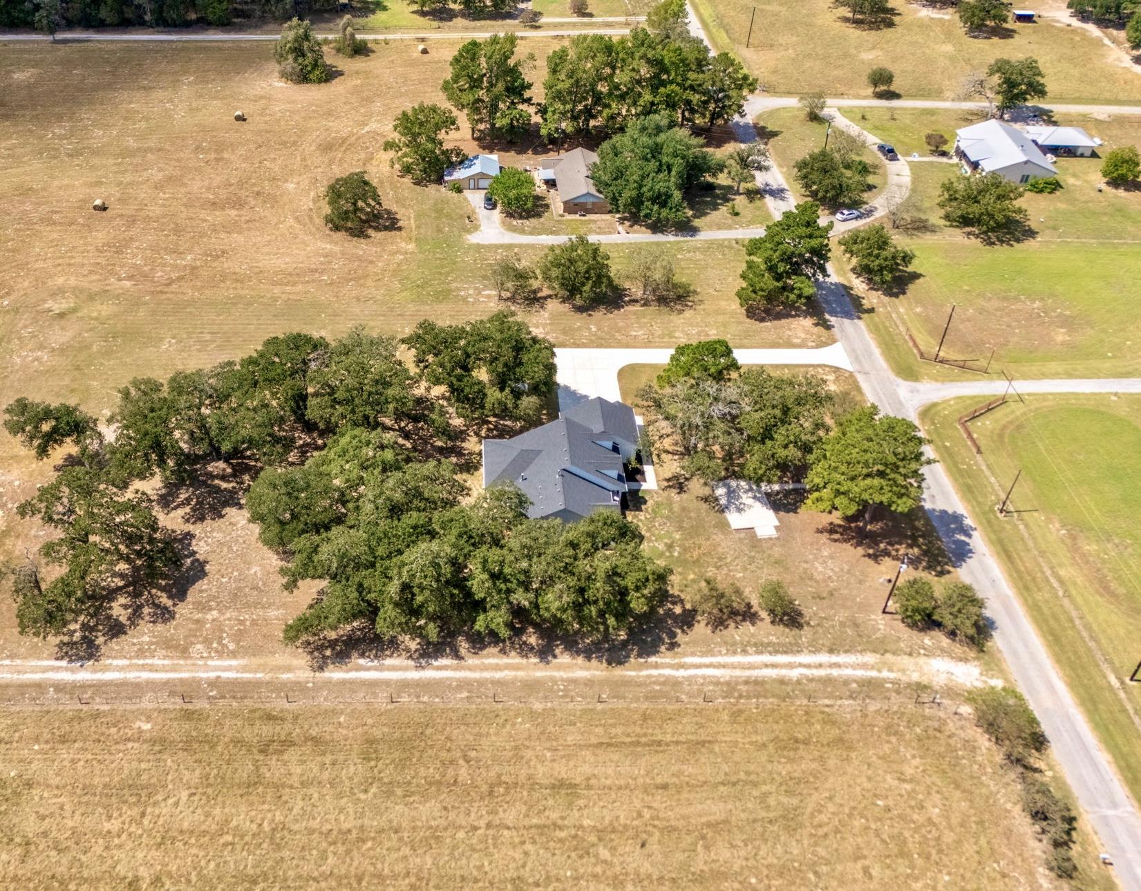 1145 W County Road 415, Lexington, TX 78947
