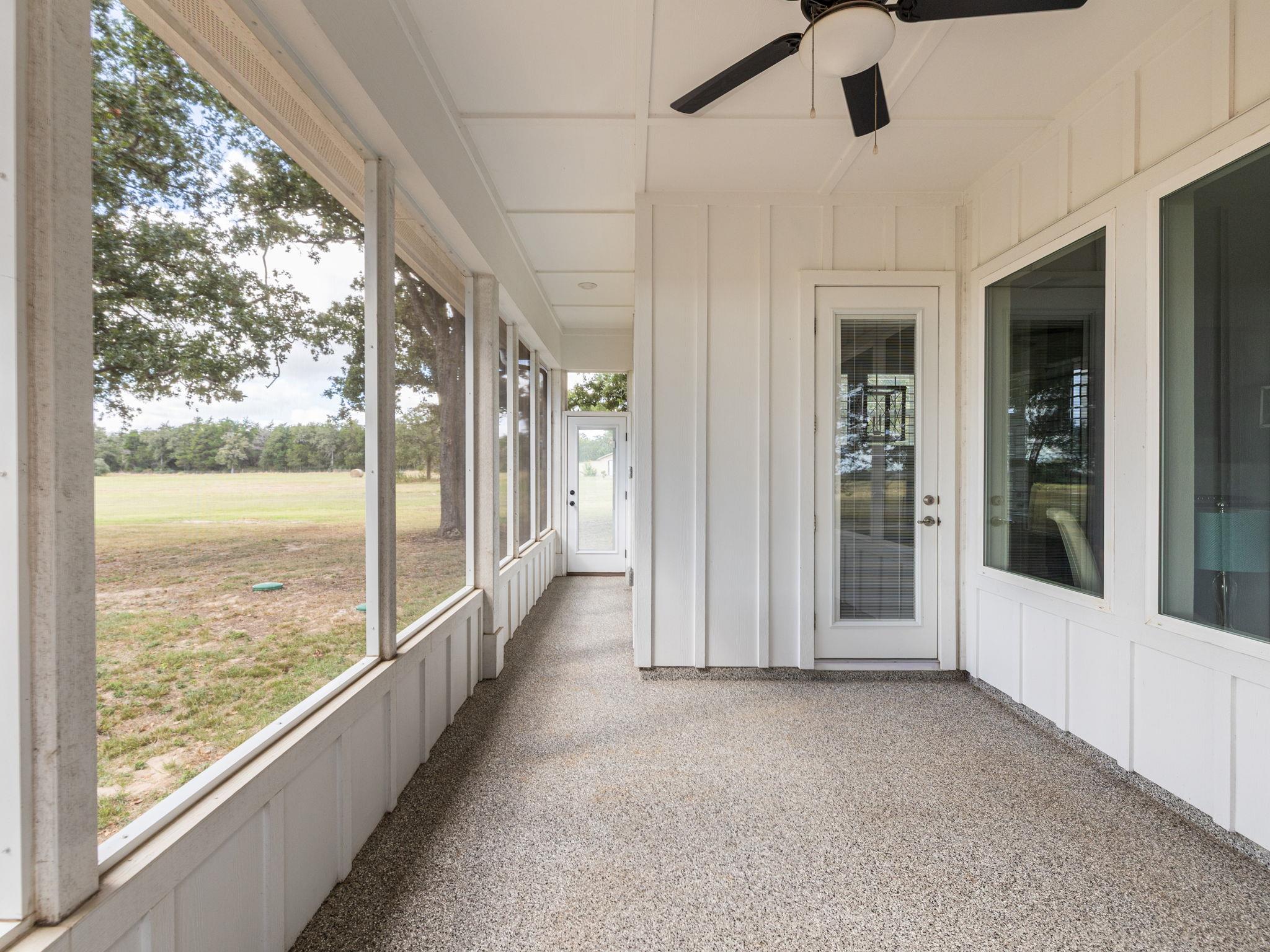 1145 W County Road 415, Lexington, TX 78947