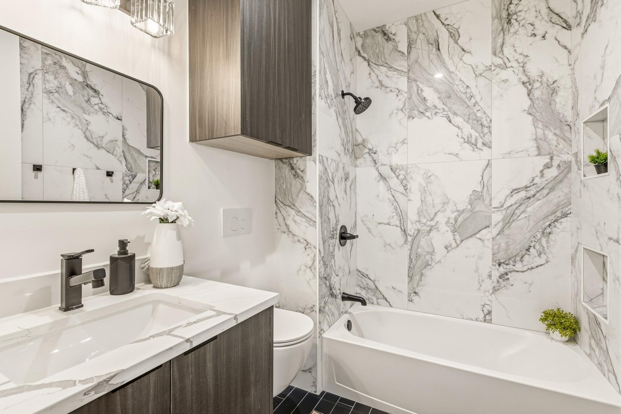 2300 Bluebonnet Ln, Austin, TX 78704