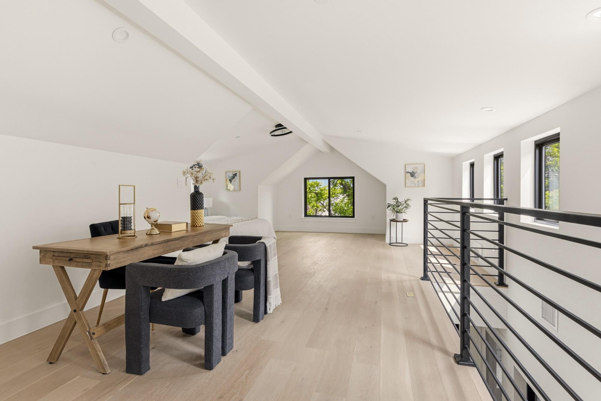 2300 Bluebonnet Ln, Austin, TX 78704