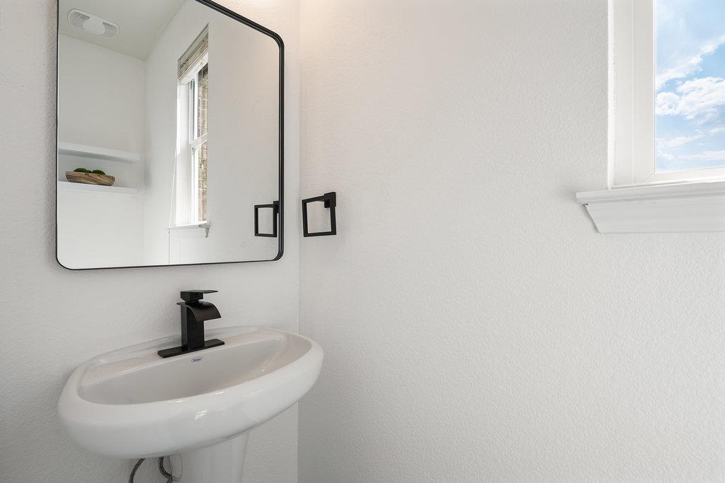 515 Westbury Ln, Georgetown, TX 78633