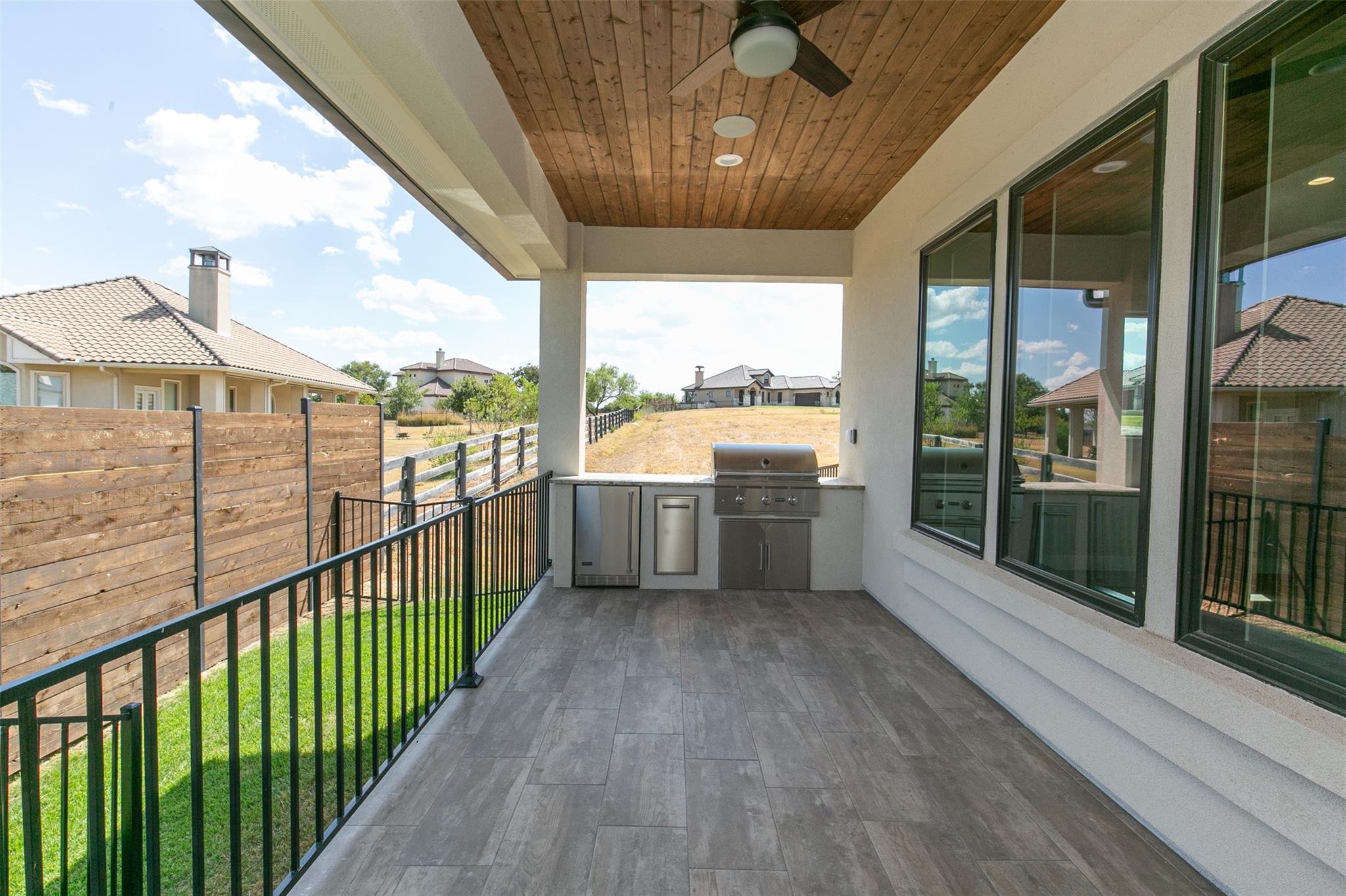 1824 Art Adams Way, Spicewood, TX 78669