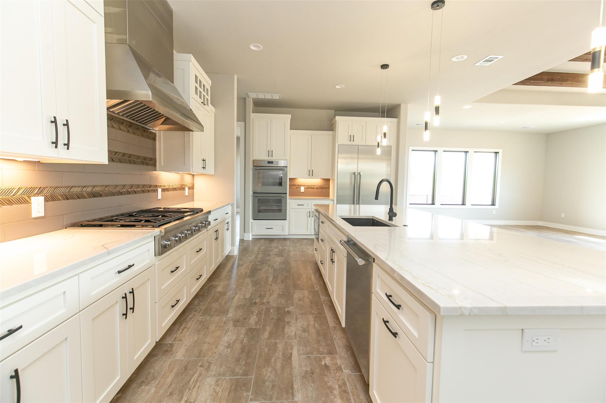 1824 Art Adams Way, Spicewood, TX 78669