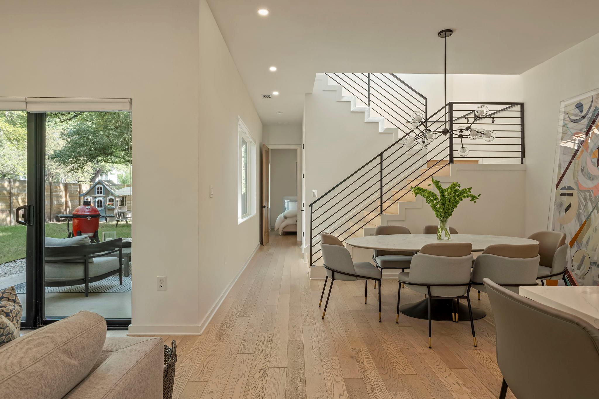 910 Nalide St # B, Austin, TX 78745