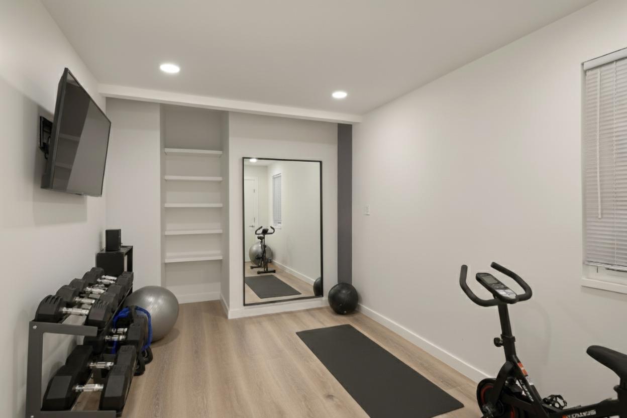 910 Nalide St # B, Austin, TX 78745