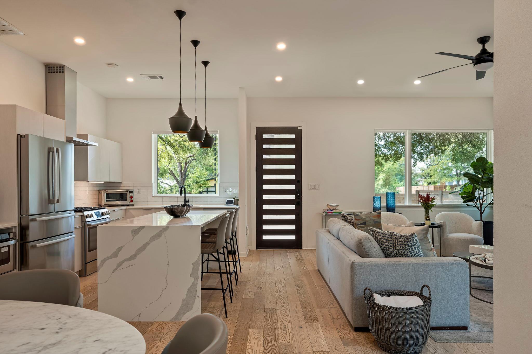 910 Nalide St # B, Austin, TX 78745