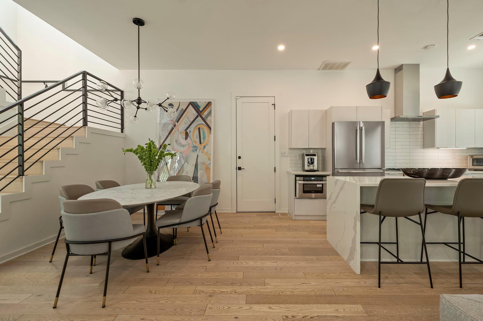 910 Nalide St # B, Austin, TX 78745