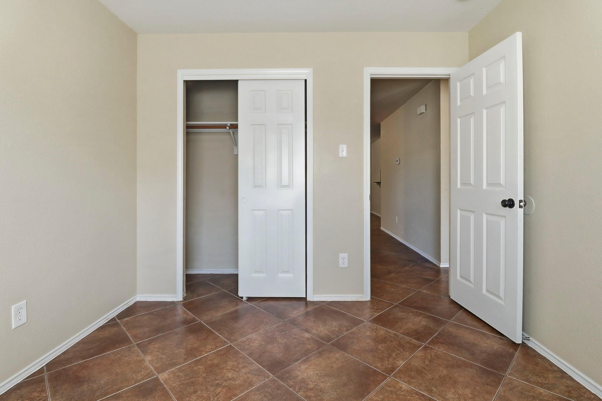 216 Fall Creek Dr, Kyle, TX 78640