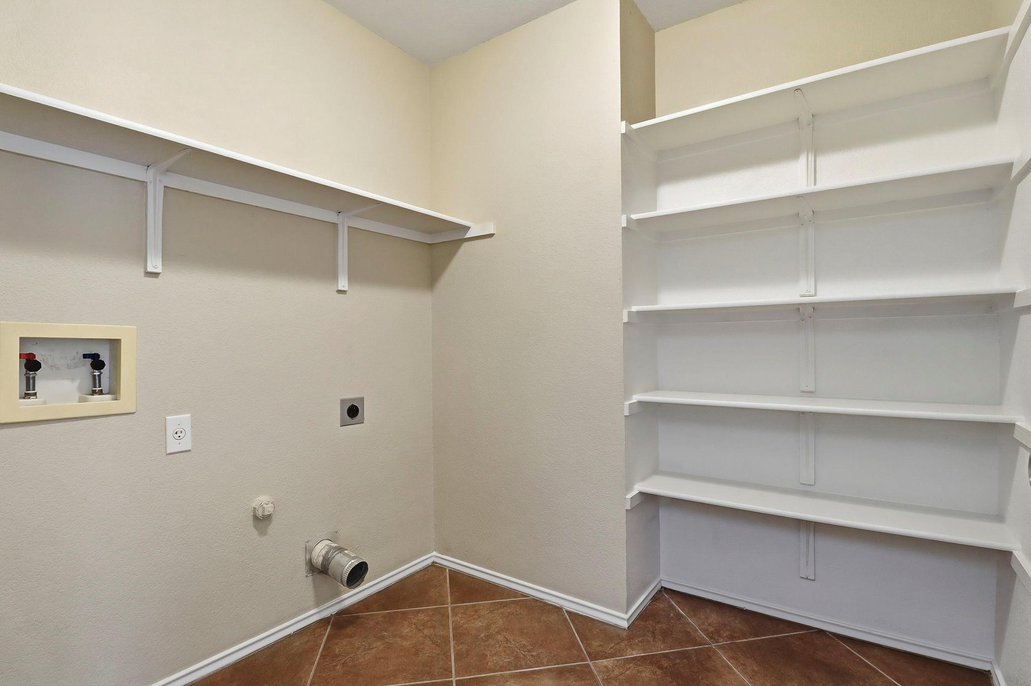 216 Fall Creek Dr, Kyle, TX 78640