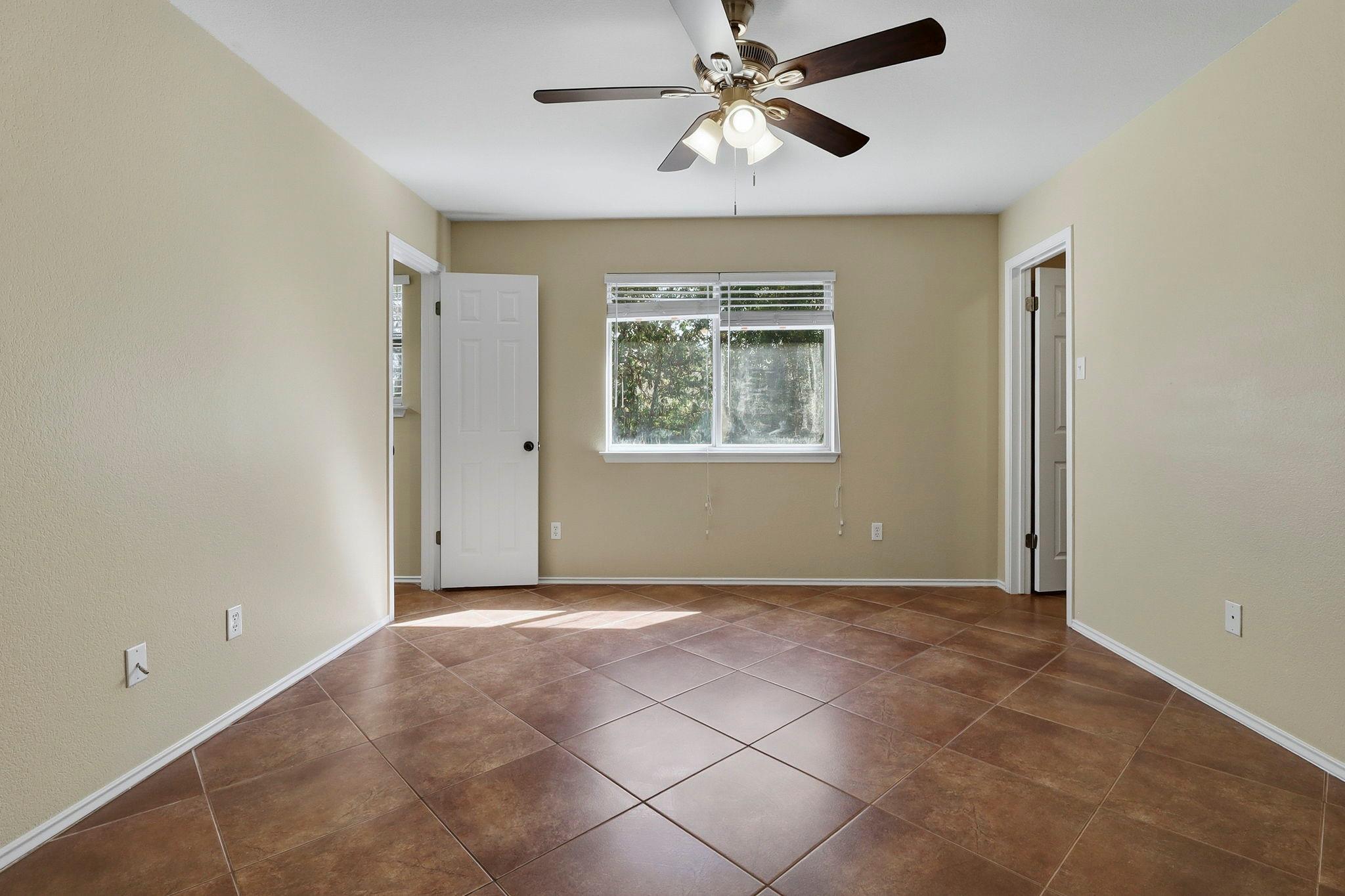 216 Fall Creek Dr, Kyle, TX 78640