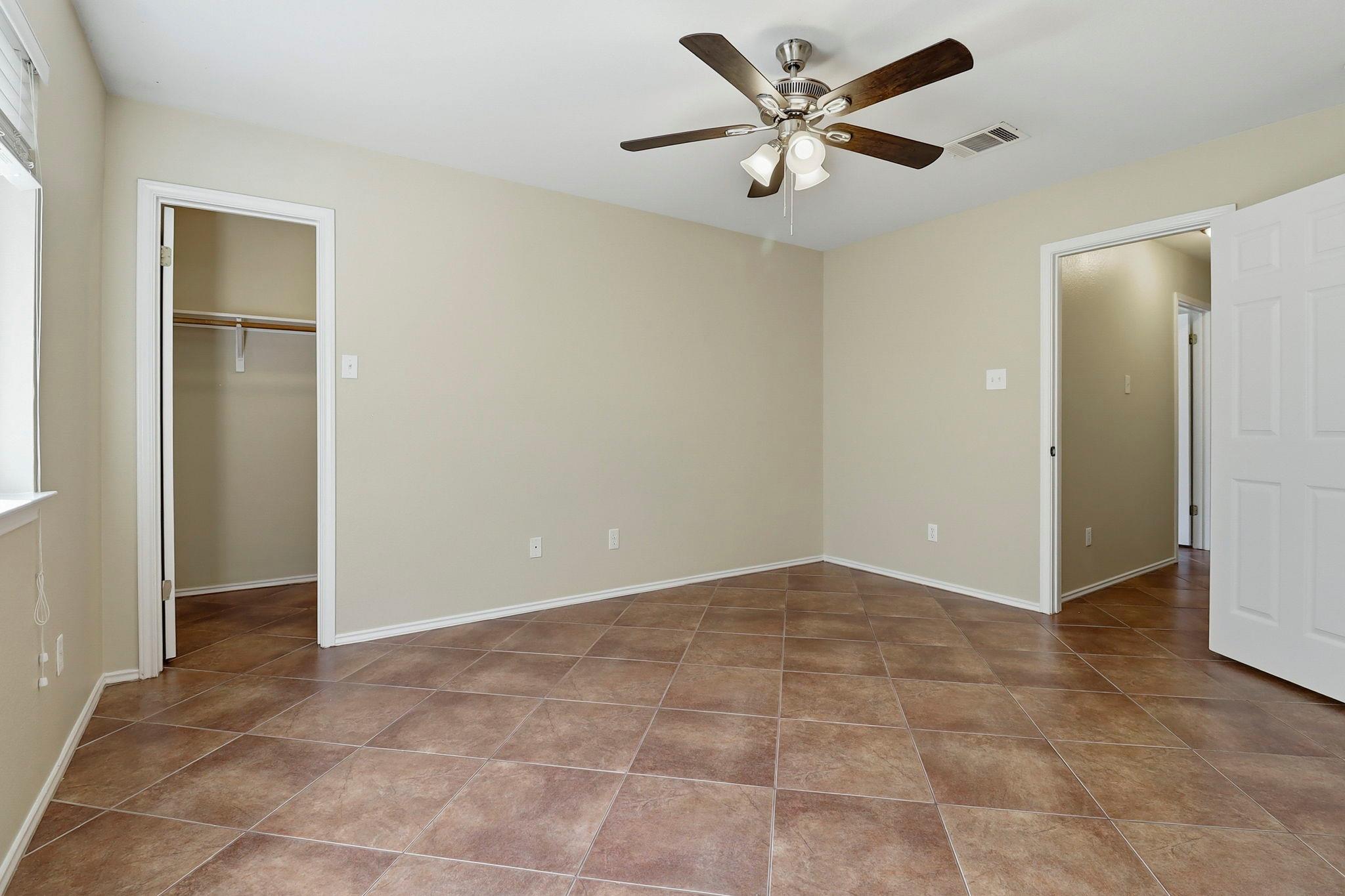 216 Fall Creek Dr, Kyle, TX 78640