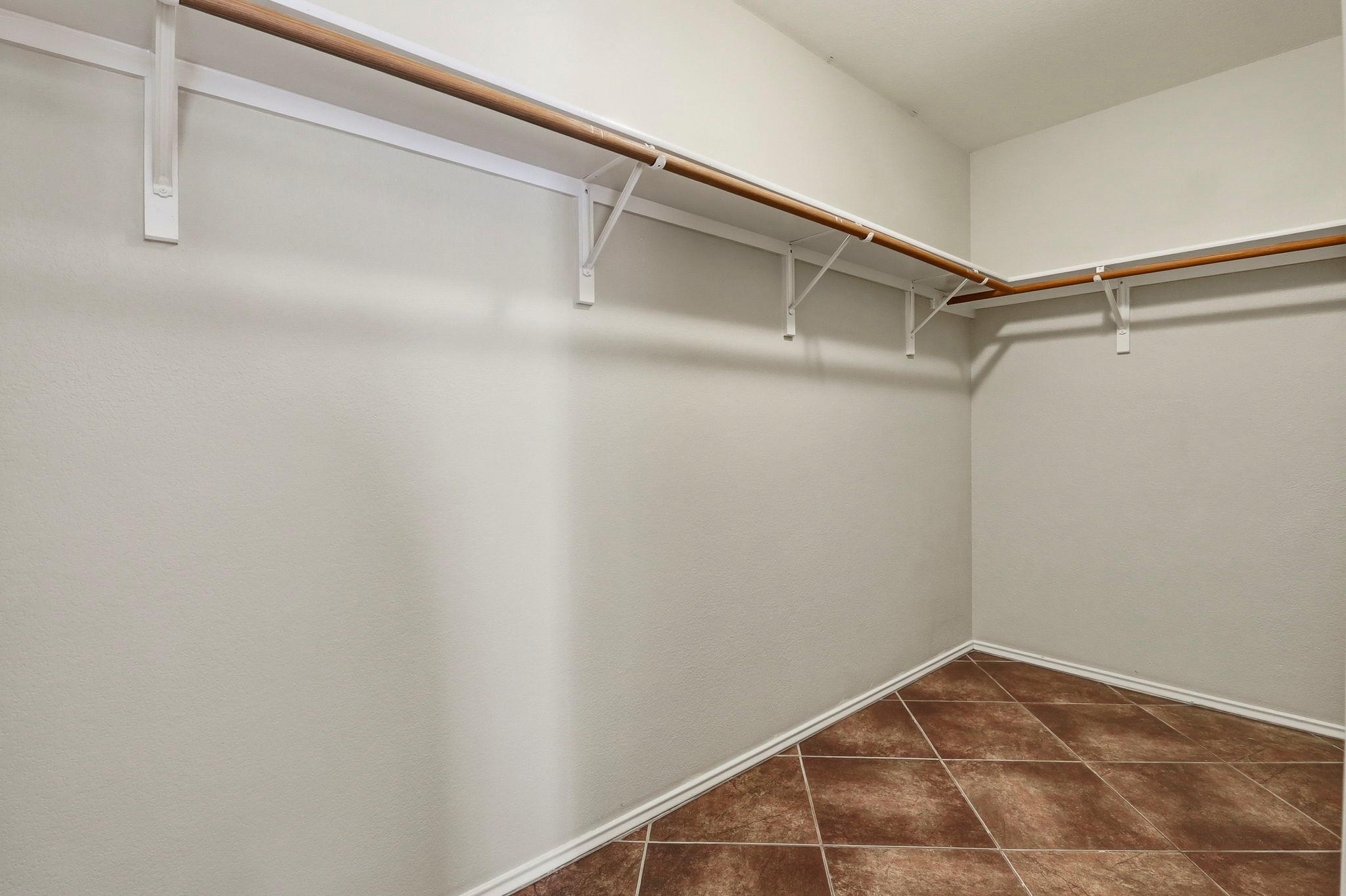 216 Fall Creek Dr, Kyle, TX 78640