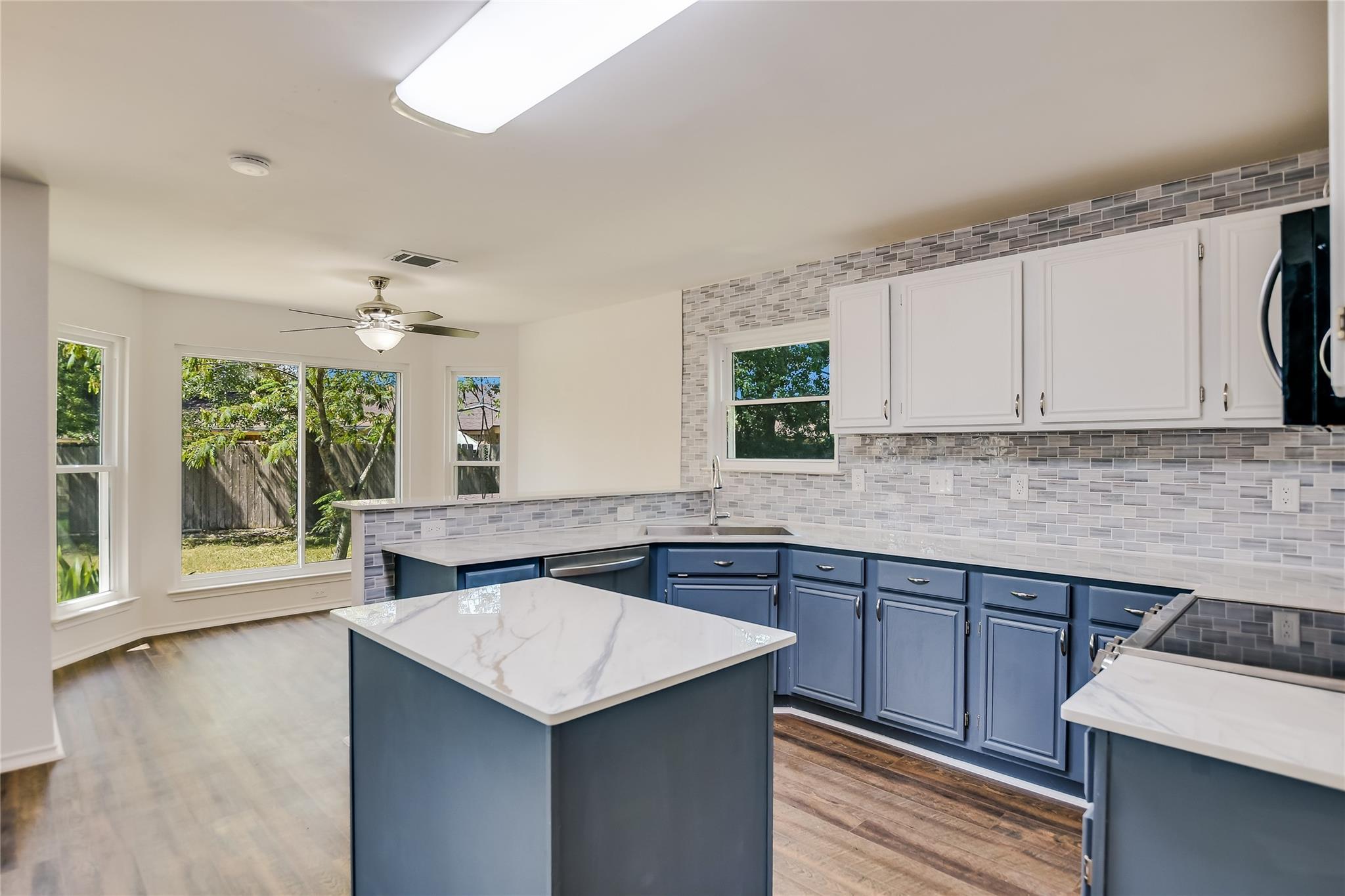 1011 Hayden Way, Round Rock, TX 78664